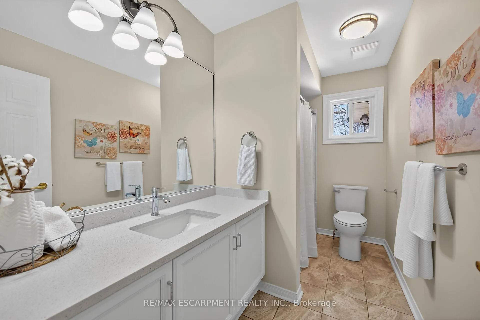 Photo 25 of 232 Silverbirch Boulevard, Hamilton, Villages of Glancaster — HOMEH
