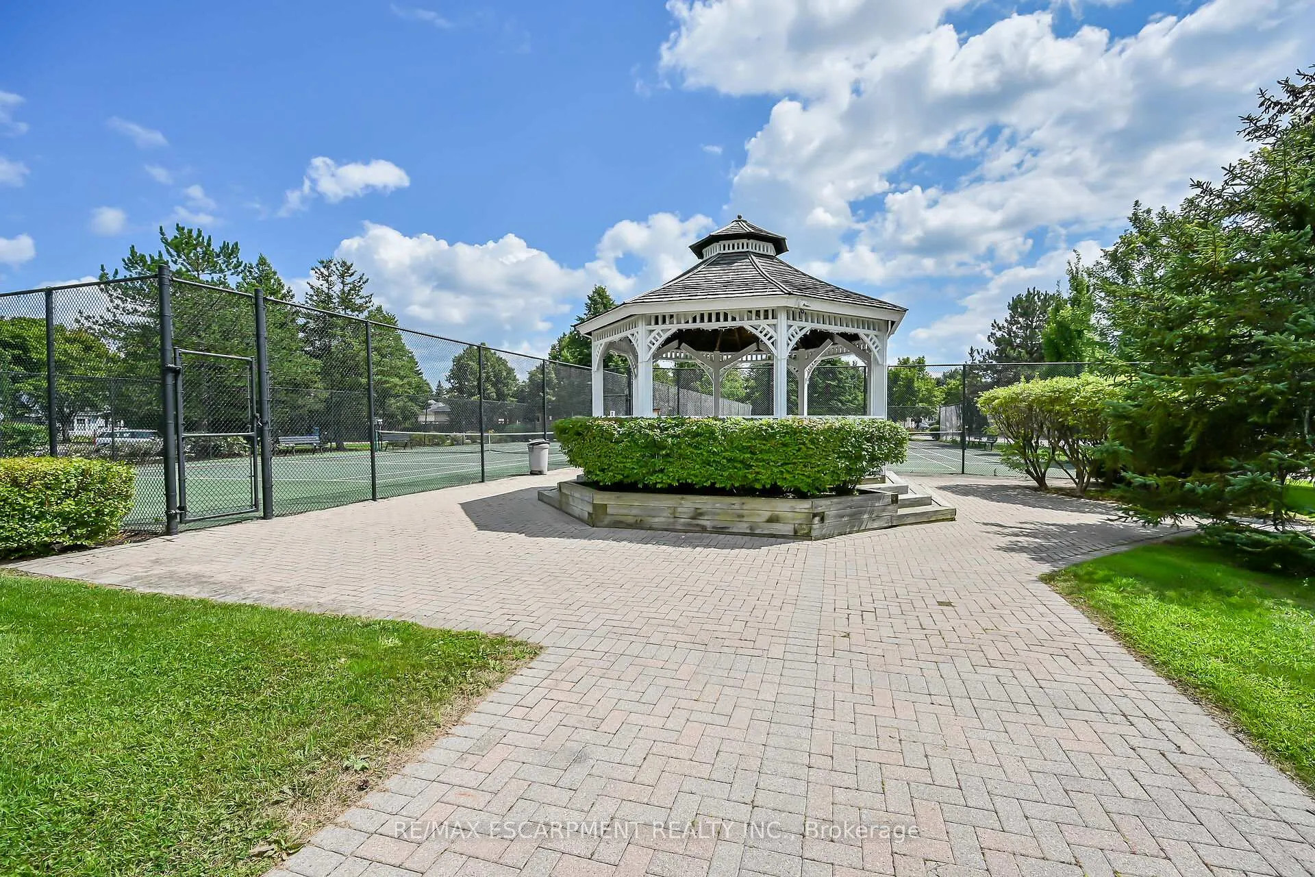 Photo 49 of 232 Silverbirch Boulevard, Hamilton, Villages of Glancaster — HOMEH