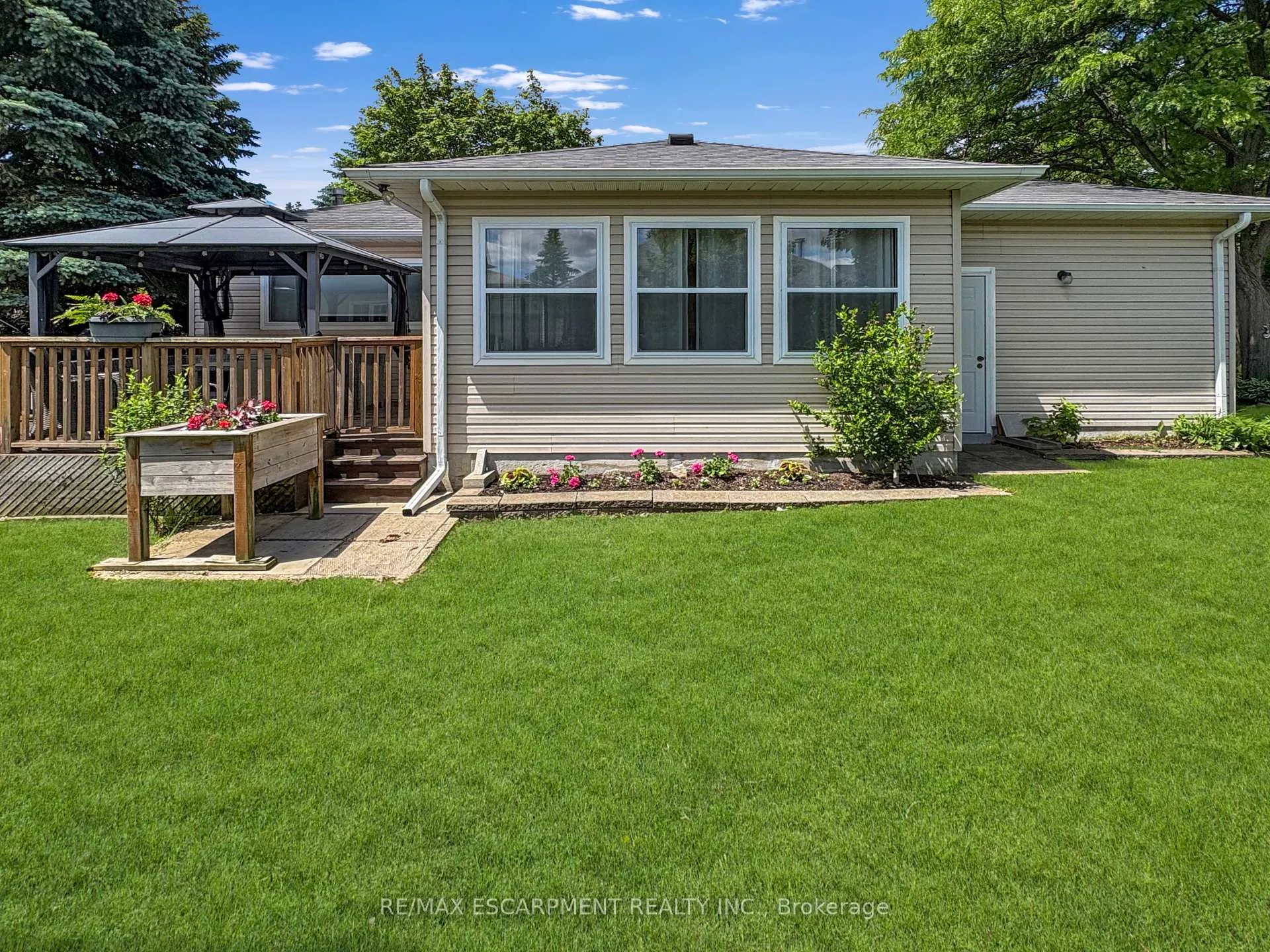Photo 29 of 232 Silverbirch Boulevard, Hamilton, Villages of Glancaster — HOMEH
