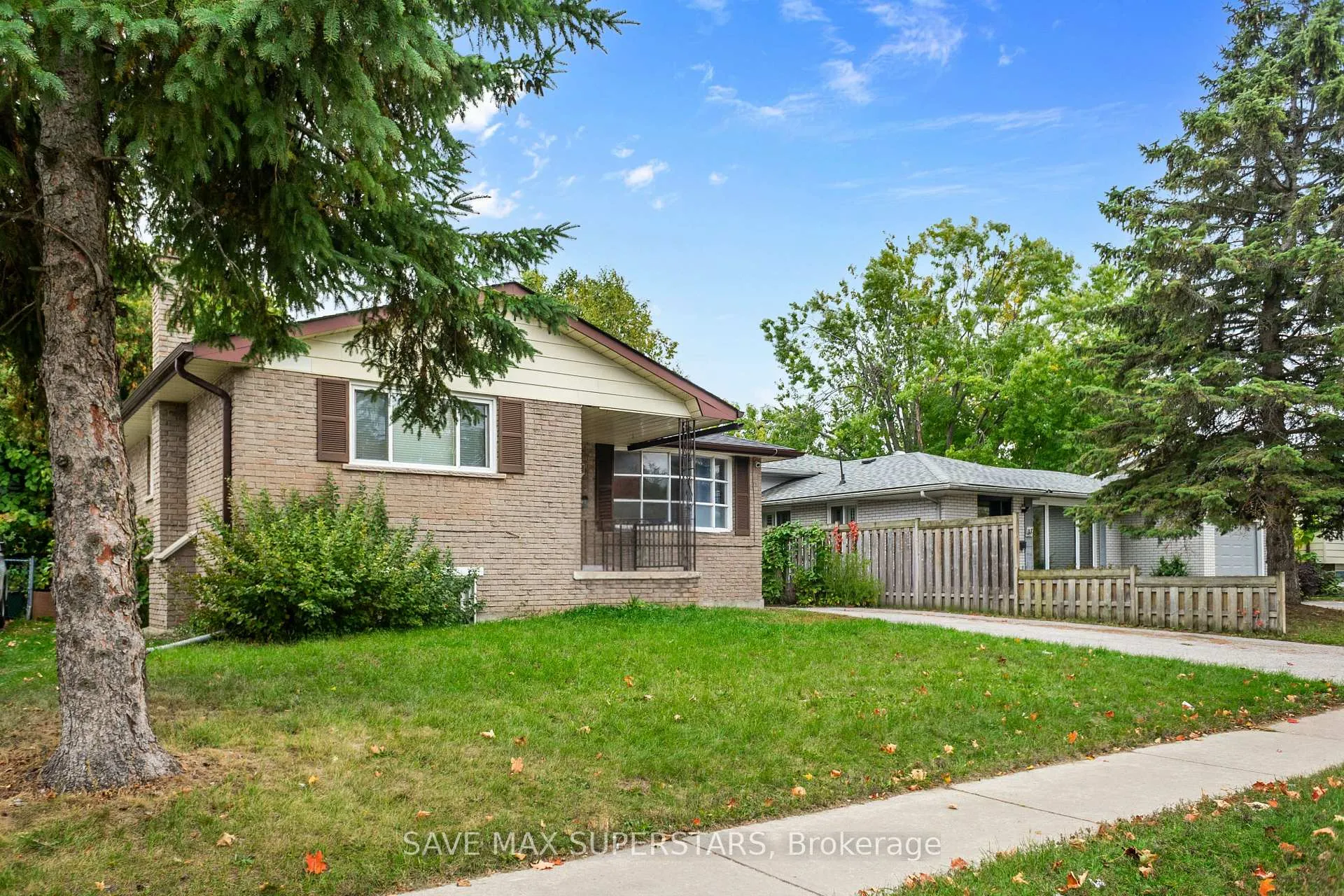 Photo 4 of Unit DUPLEX, 35 Bernick Drive, Barrie, Grove East — HOMEH