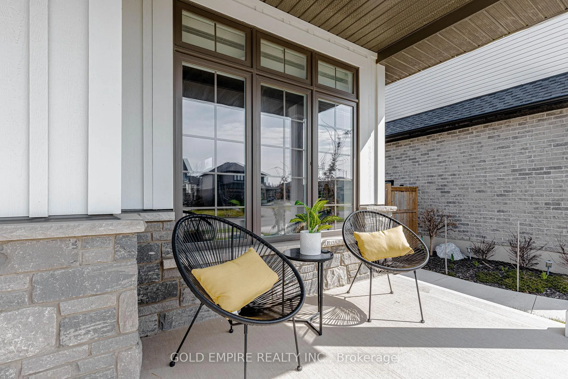 Photo 8 of 15 Muirfield Drive, St. Thomas — HOMEH