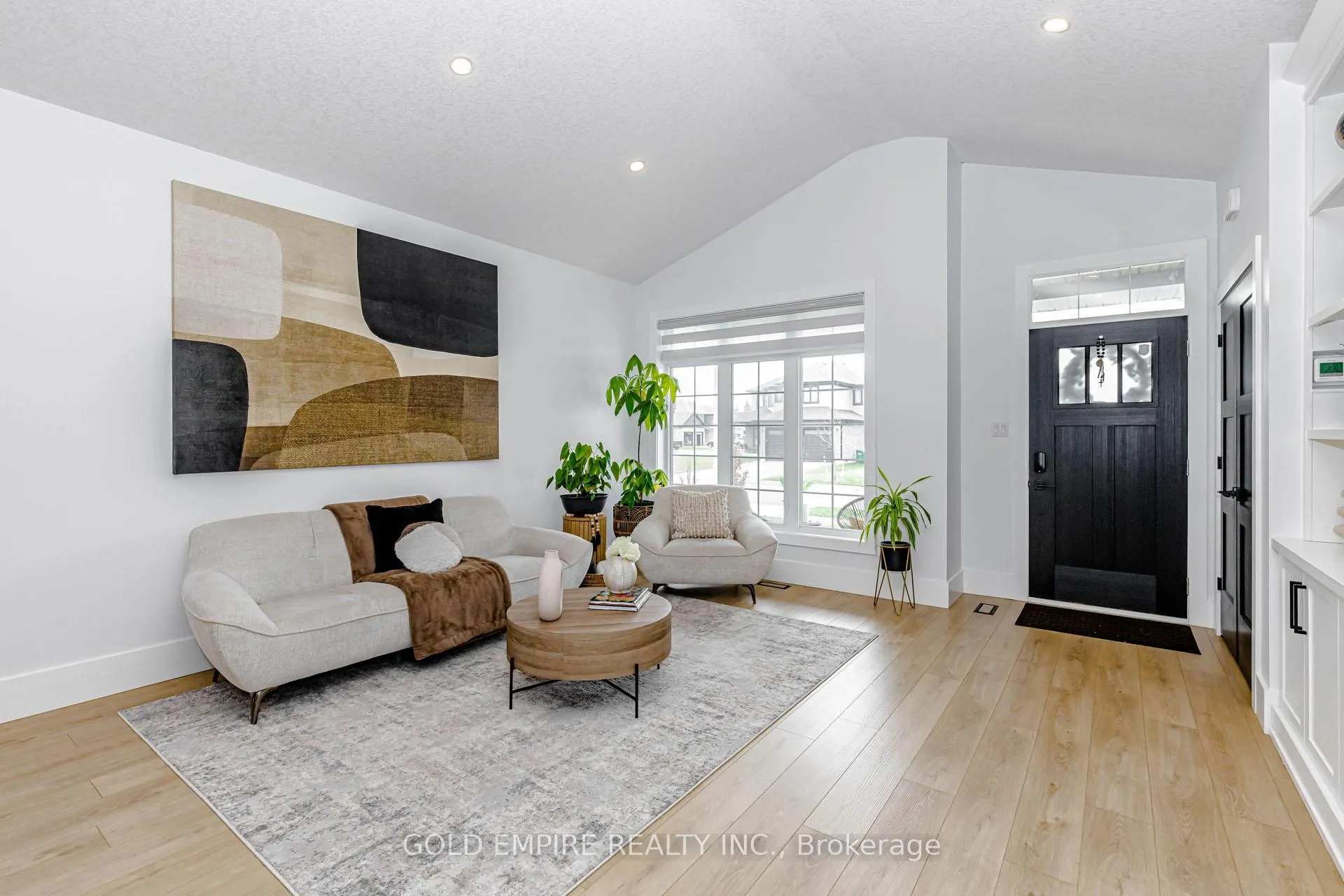 Photo 11 of 15 Muirfield Drive, St. Thomas — HOMEH