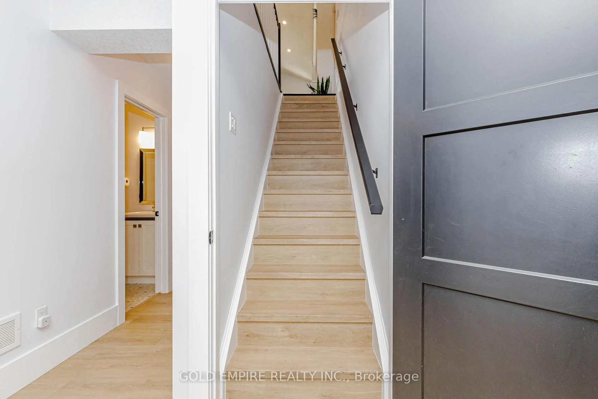 Photo 33 of 15 Muirfield Drive, St. Thomas — HOMEH