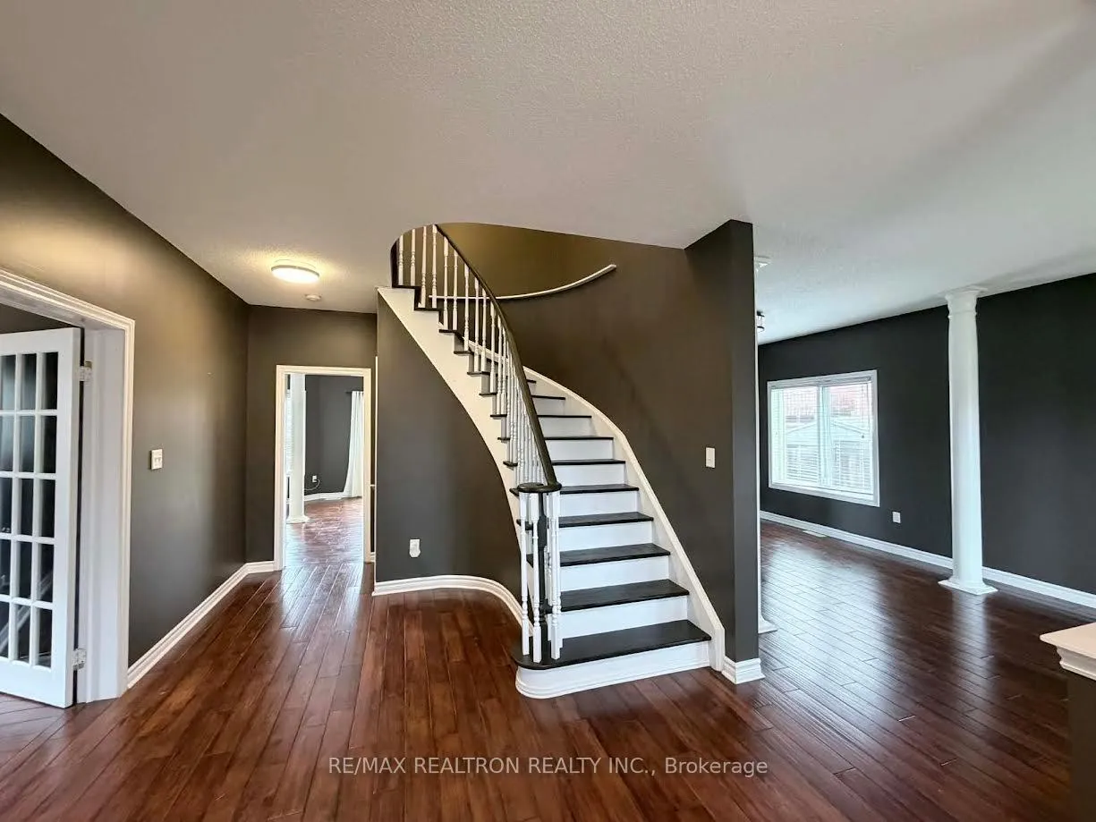 Photo 3 of 416 Mapleton Avenue, Barrie, Ardagh — HOMEH