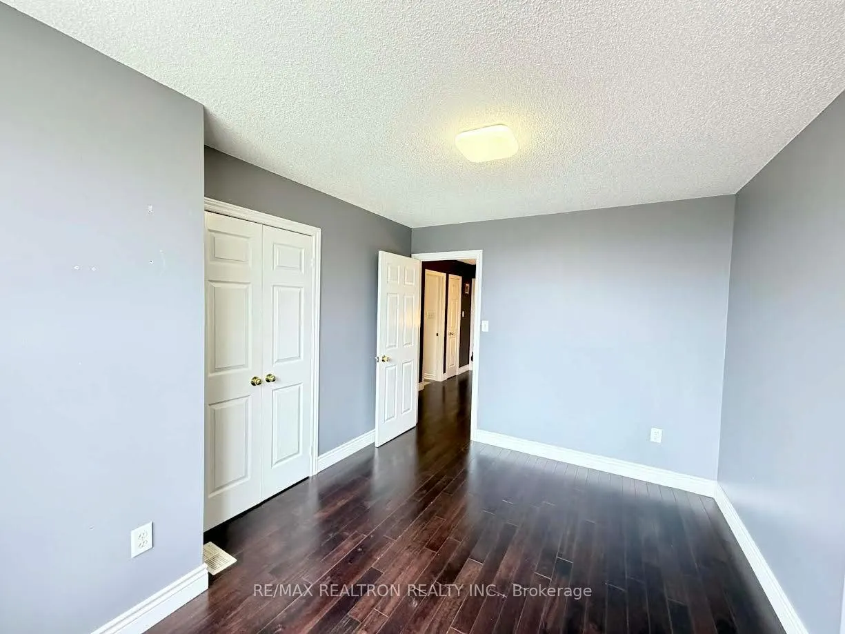 Photo 4 of 416 Mapleton Avenue, Barrie, Ardagh — HOMEH