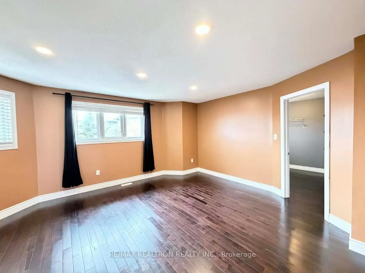 Photo 11 of 416 Mapleton Avenue, Barrie, Ardagh — HOMEH