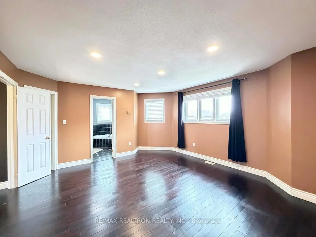Photo 12 of 416 Mapleton Avenue, Barrie, Ardagh — HOMEH