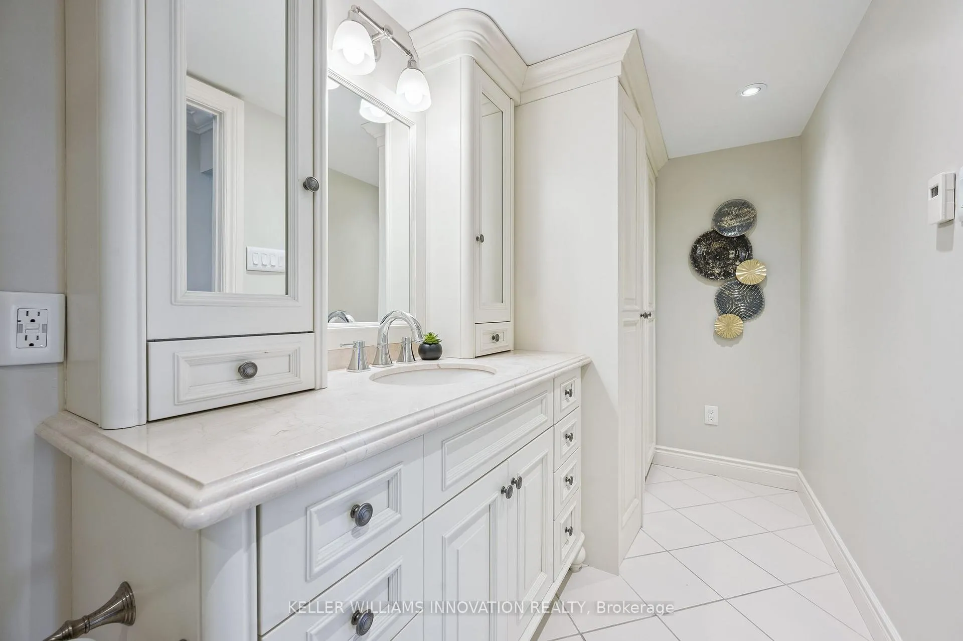 Photo 20 of Unit 1010, 265 Westcourt Place, Waterloo — HOMEH