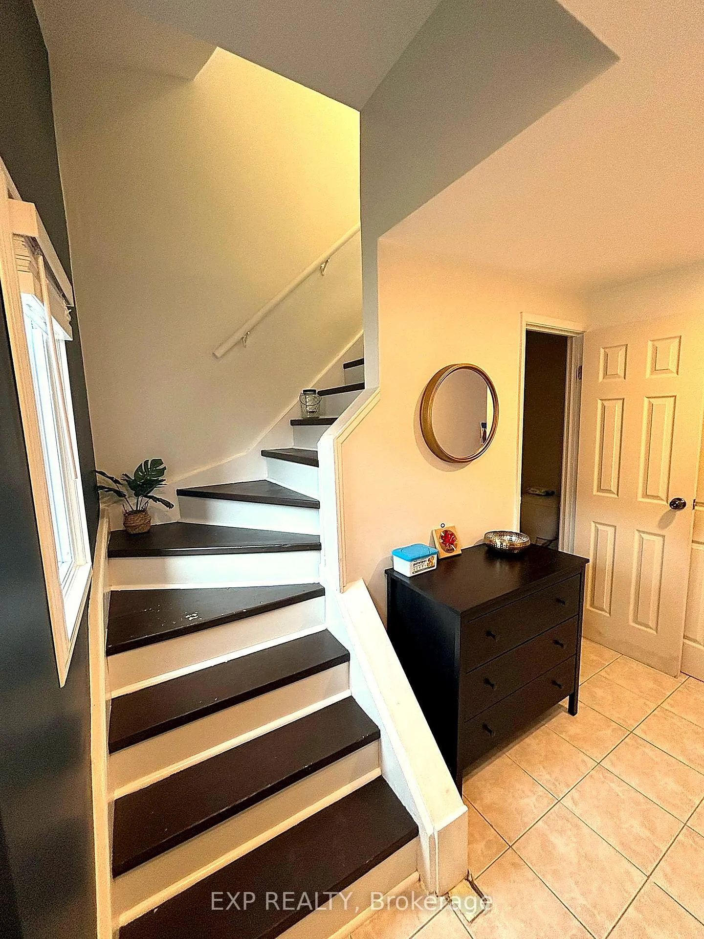Photo 2 of Unit 21, 1255 Upper Gage Avenue, Hamilton, Randall — HOMEH