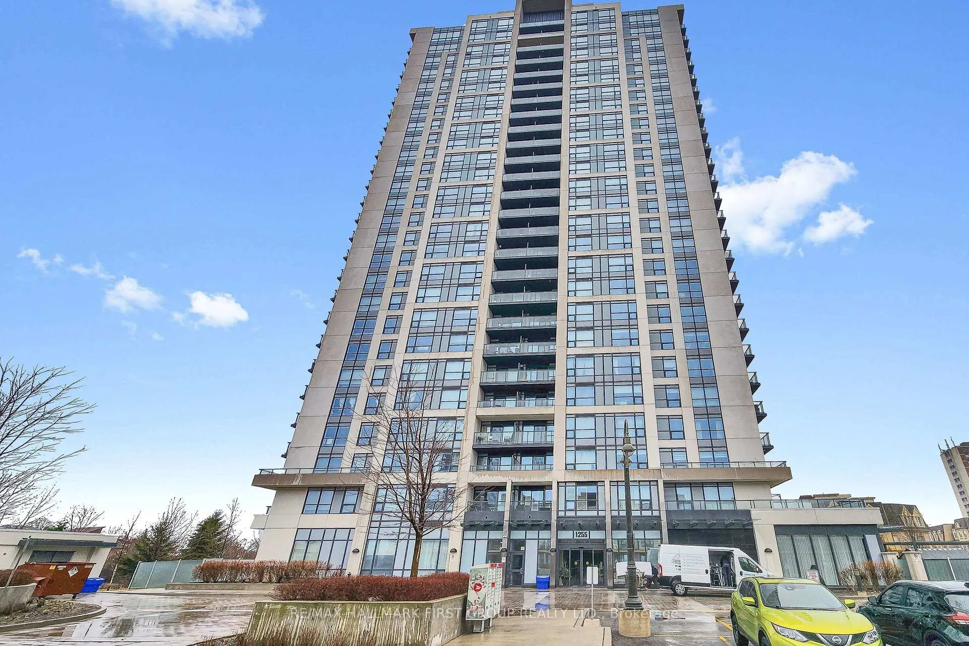 Front of Unit 605, 1255 Bayly Street
