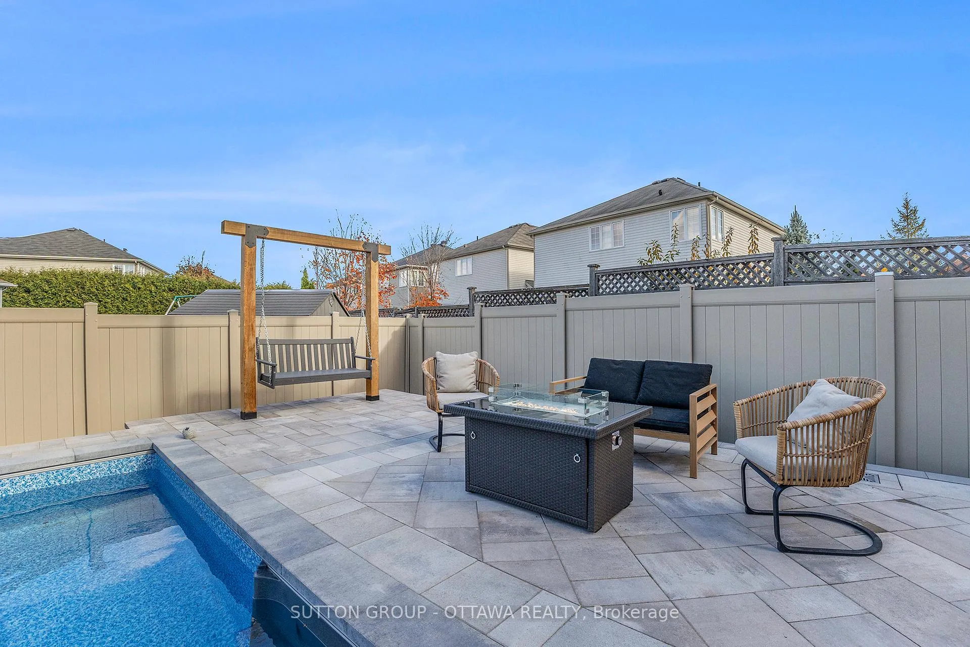 Photo 10 of 181 Windance Crescent, Ottawa, Kanata - Morgan's Grant/South March — HOMEH