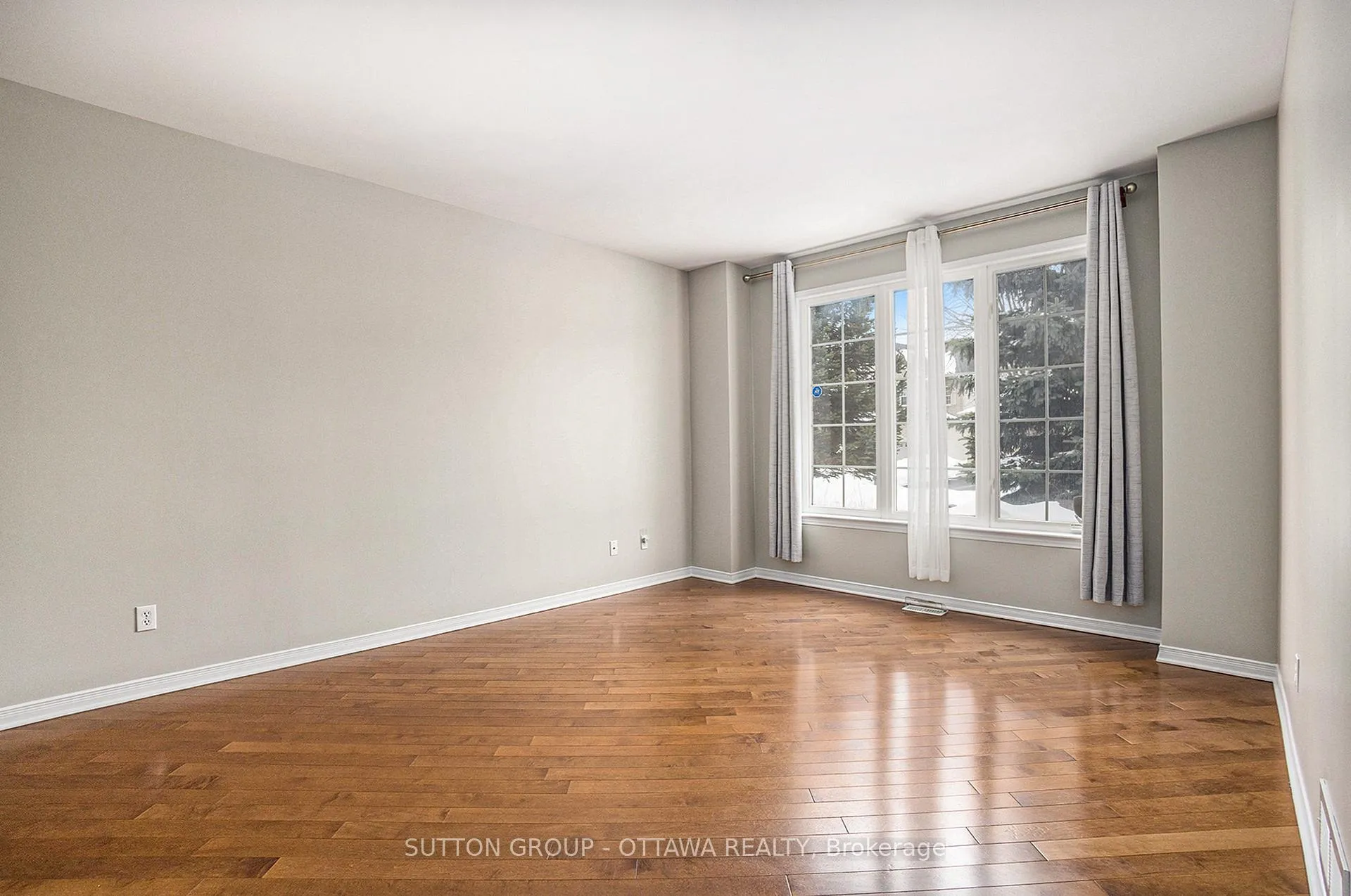 Photo 13 of 181 Windance Crescent, Ottawa, Kanata - Morgan's Grant/South March — HOMEH