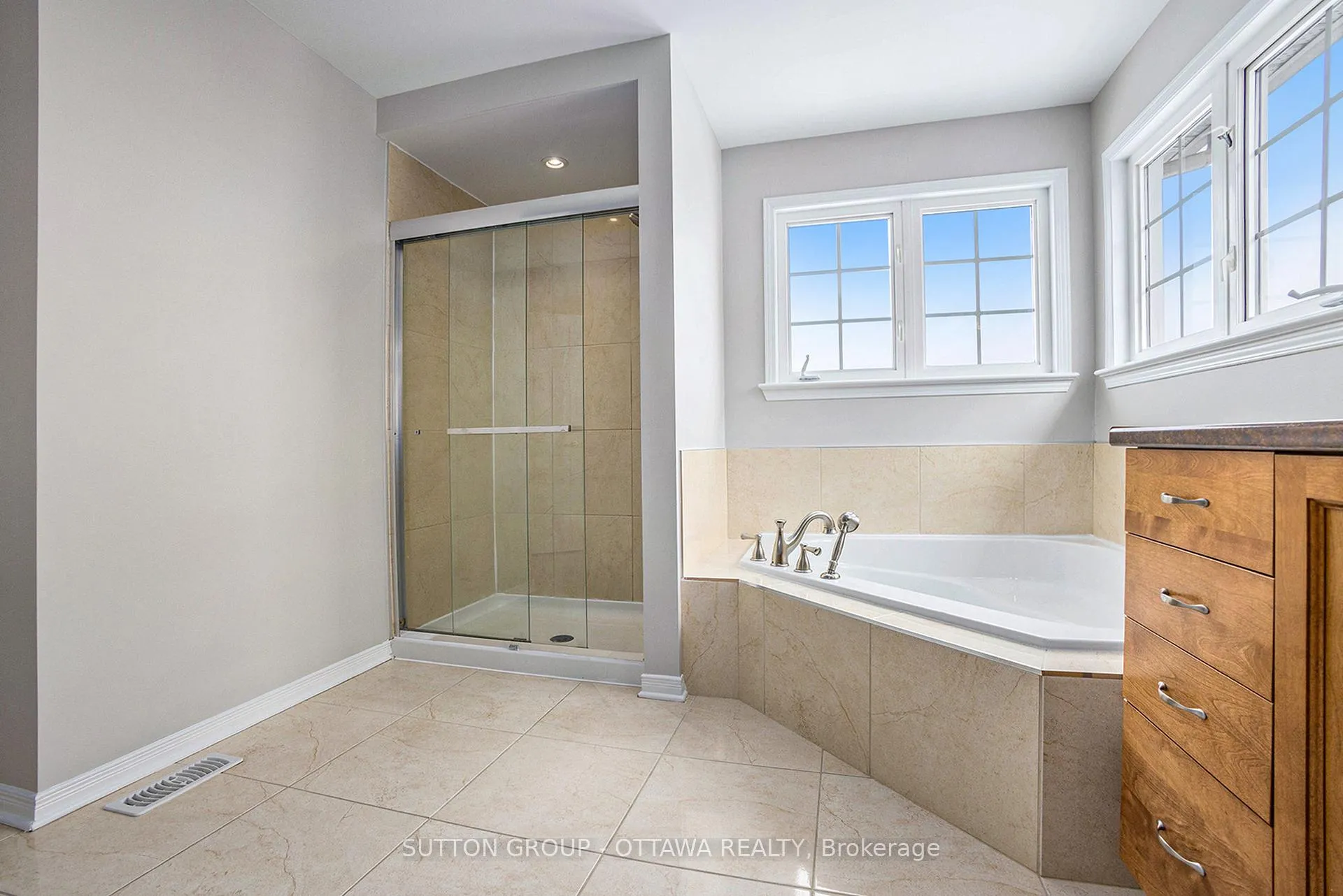 Photo 32 of 181 Windance Crescent, Ottawa, Kanata - Morgan's Grant/South March — HOMEH