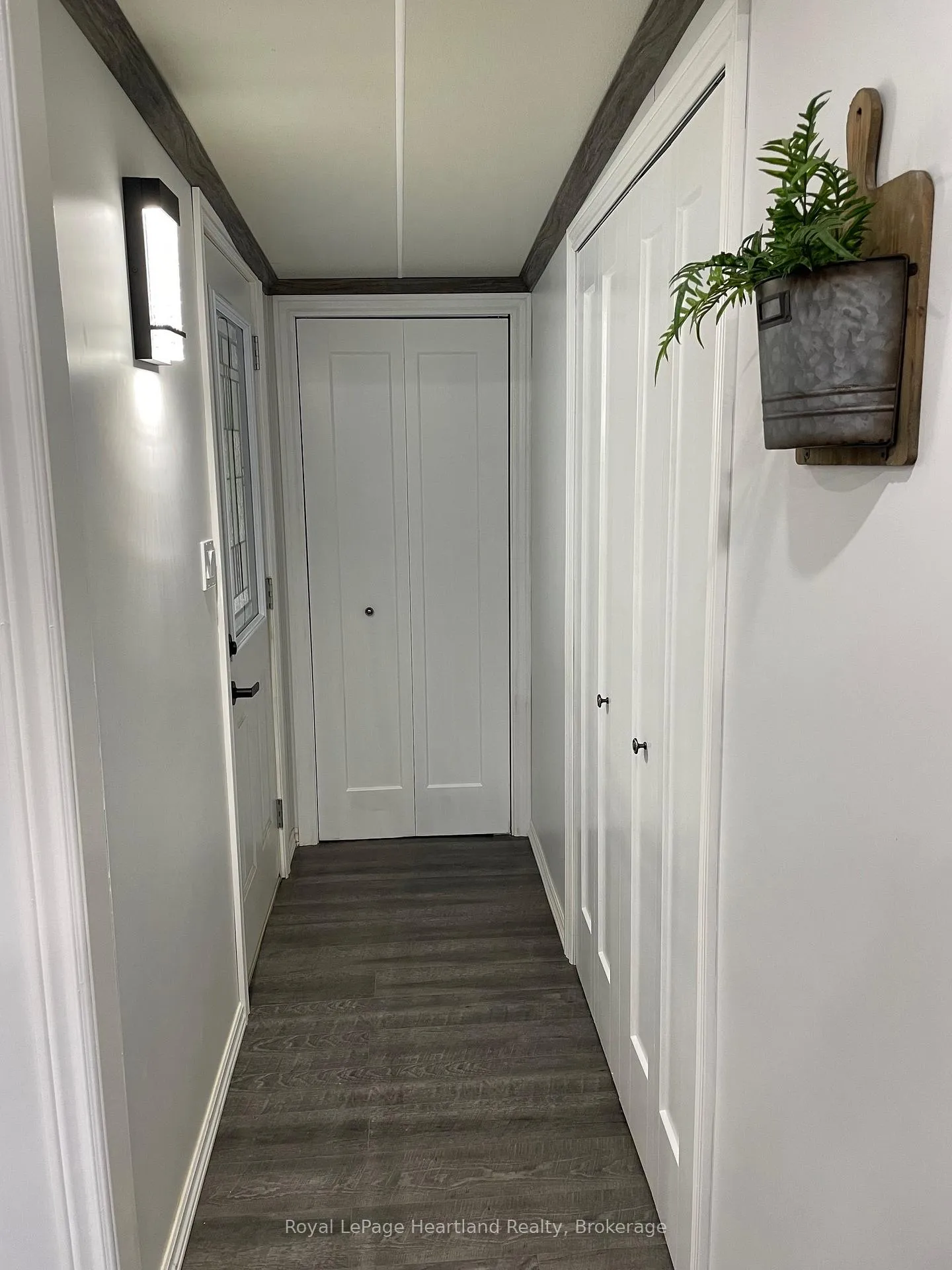 Photo 8 of Unit 4 Starboard, 77719 Bluewater Highway, Central Huron, Clinton — HOMEH