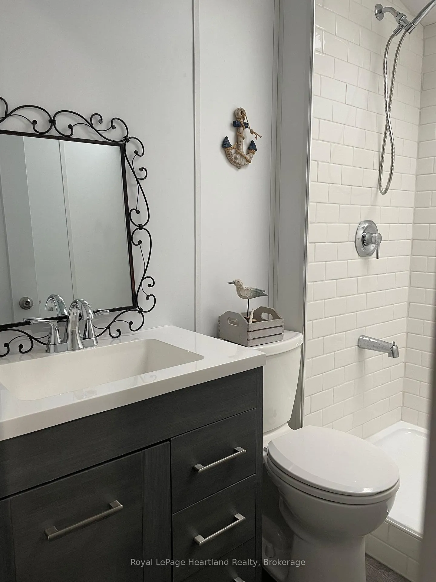 Photo 10 of Unit 4 Starboard, 77719 Bluewater Highway, Central Huron, Clinton — HOMEH