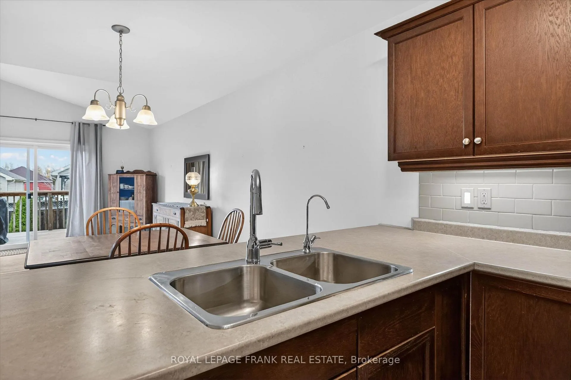Photo 7 of 774 Hargrove Trail, Peterborough, Ashburnham Ward 4 — HOMEH