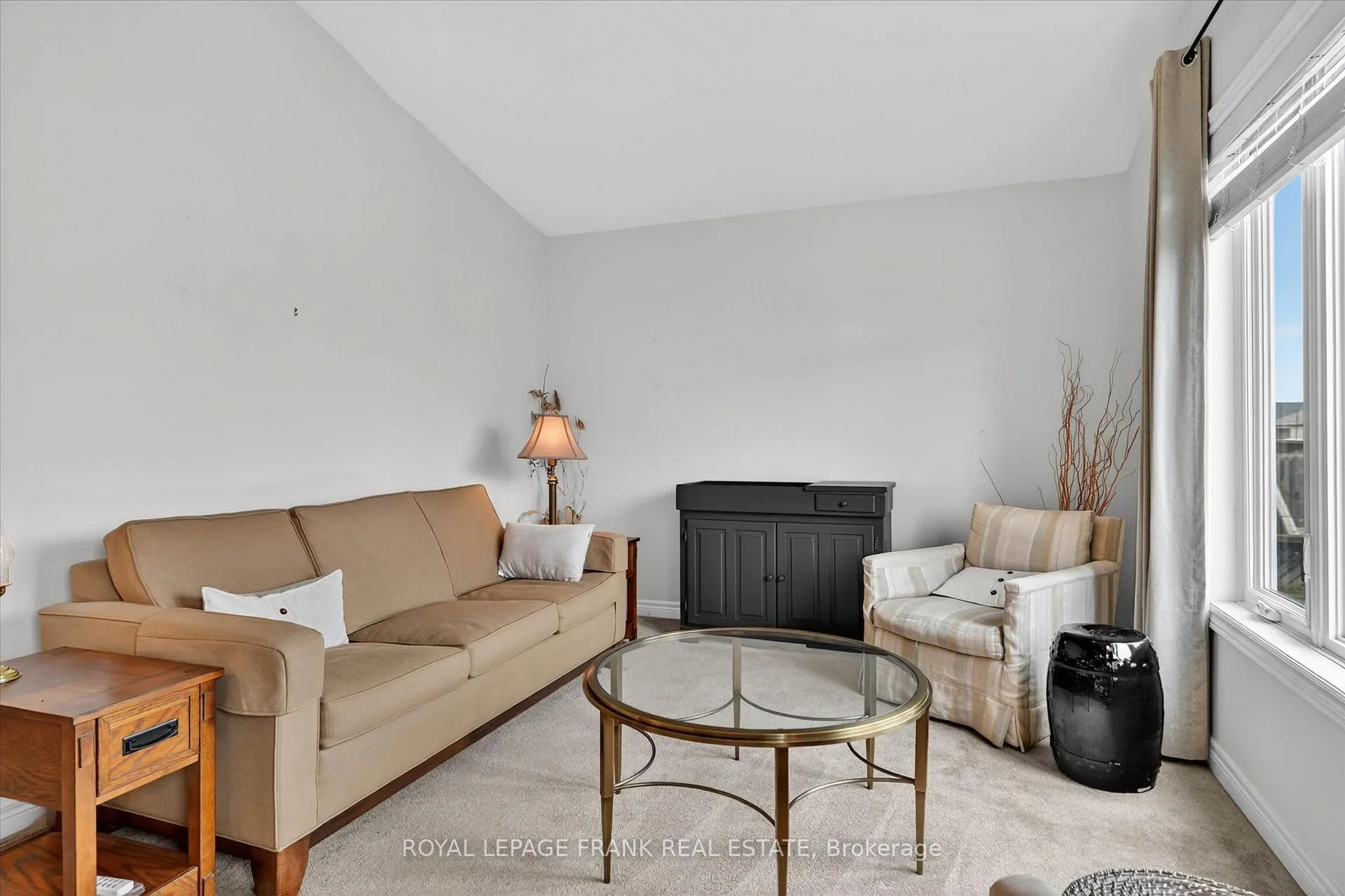 Photo 11 of 774 Hargrove Trail, Peterborough, Ashburnham Ward 4 — HOMEH
