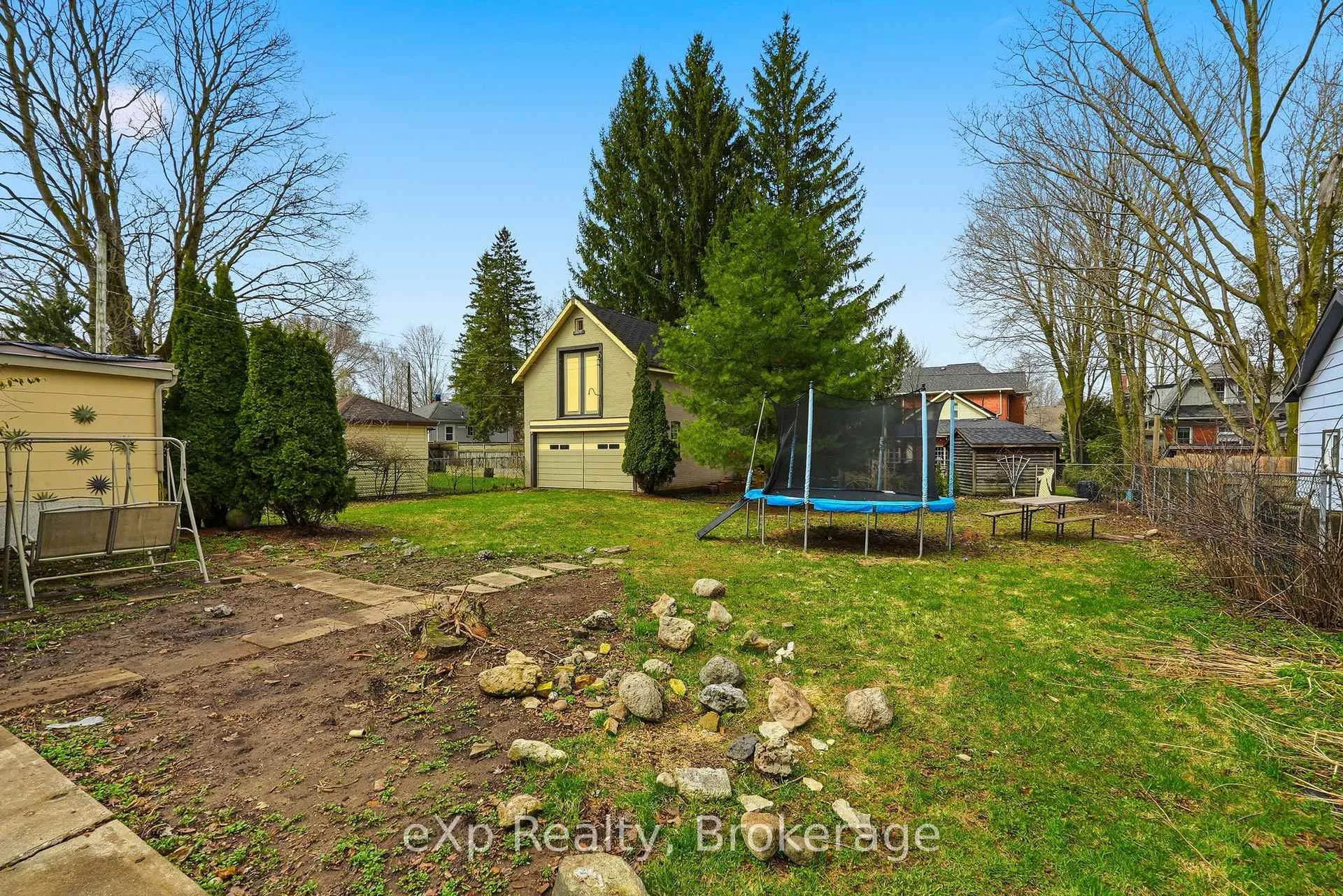 Photo 79 of 415 Gibson Street, Brockton — HOMEH