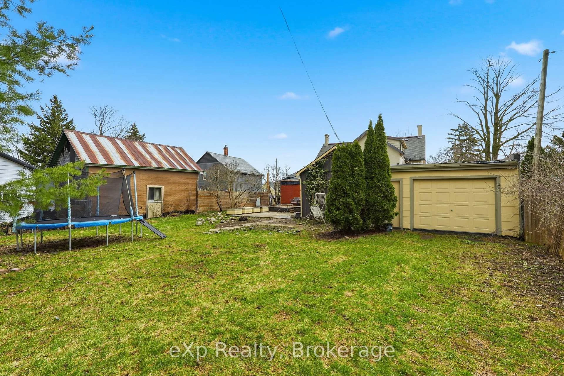 Photo 4 of 415 Gibson Street, Brockton — HOMEH