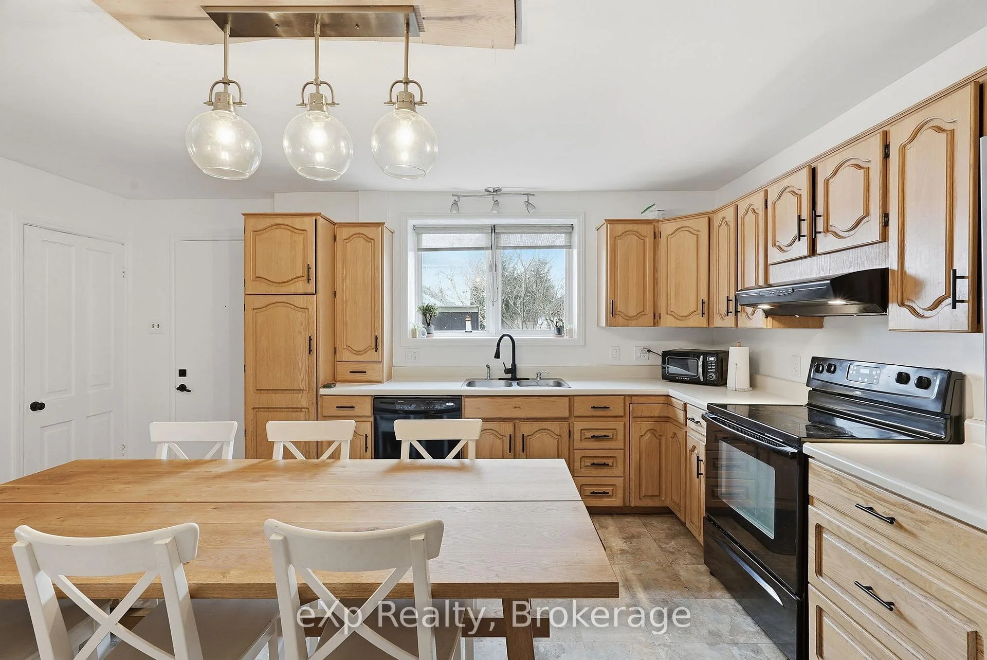 Photo 22 of 415 Gibson Street, Brockton — HOMEH
