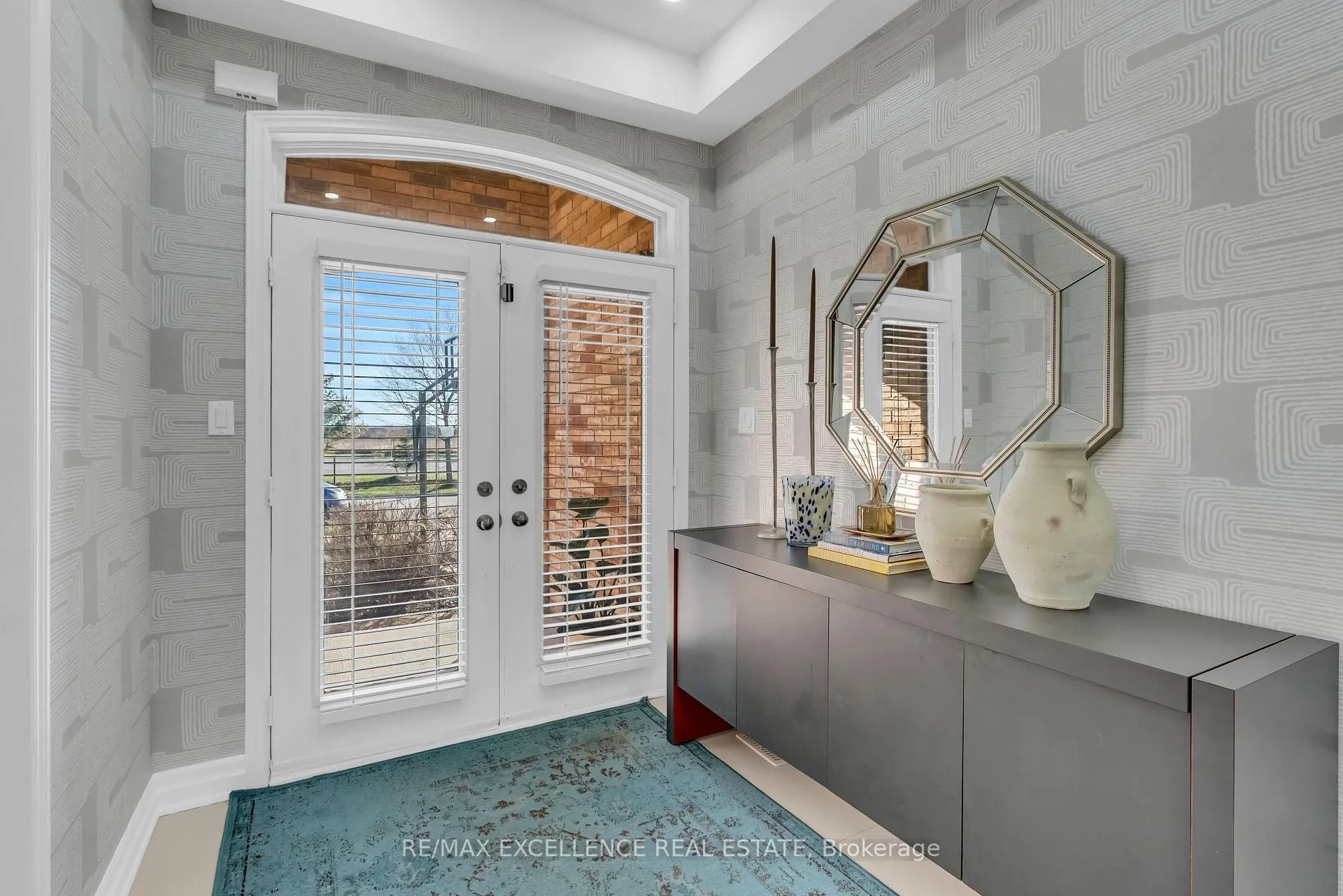 Photo 4 of 40 Imperial Lakes Drive, Brampton, Bram East — HOMEH