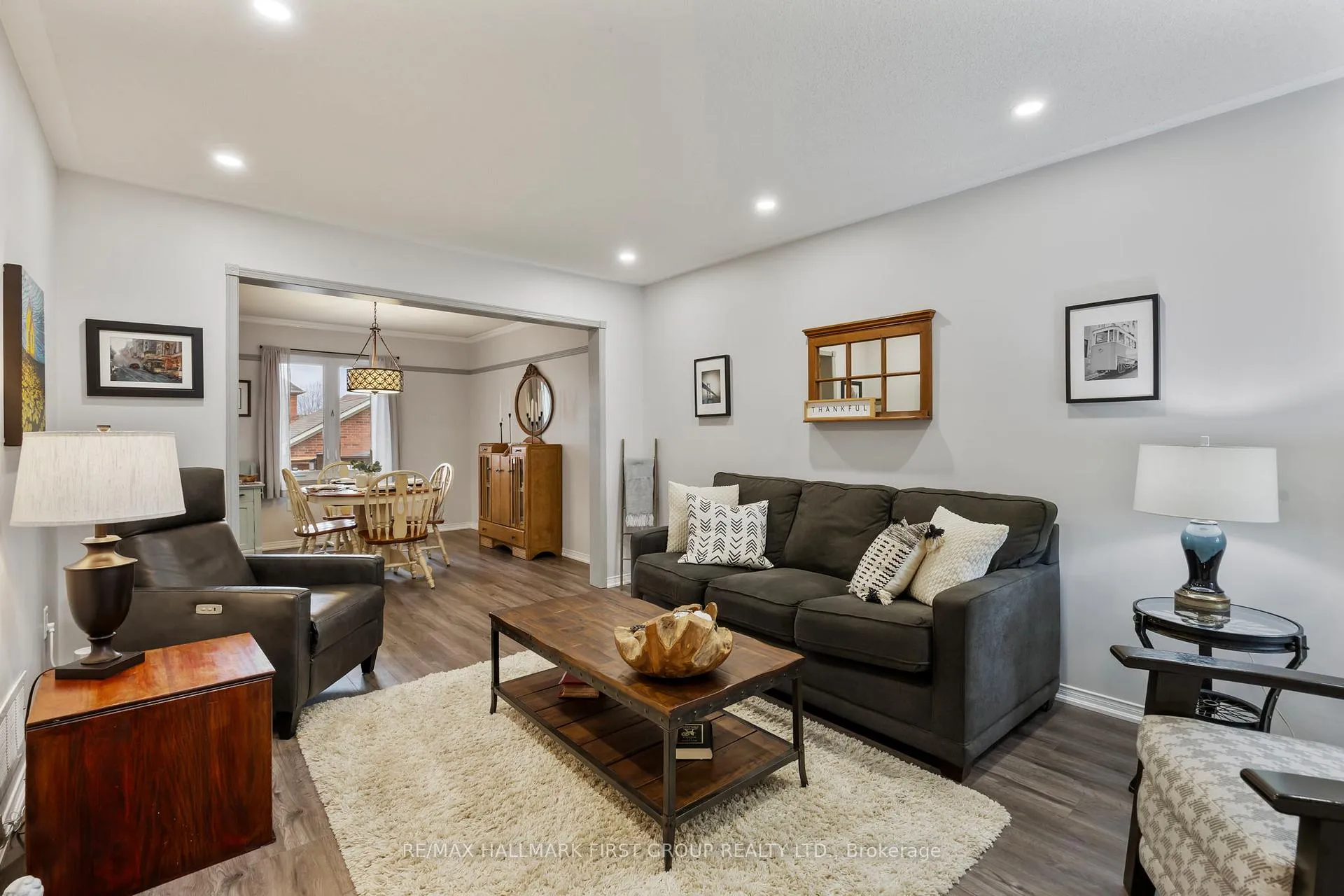 Photo 4 of 5 Knox Crescent, Whitby, Brooklin — HOMEH