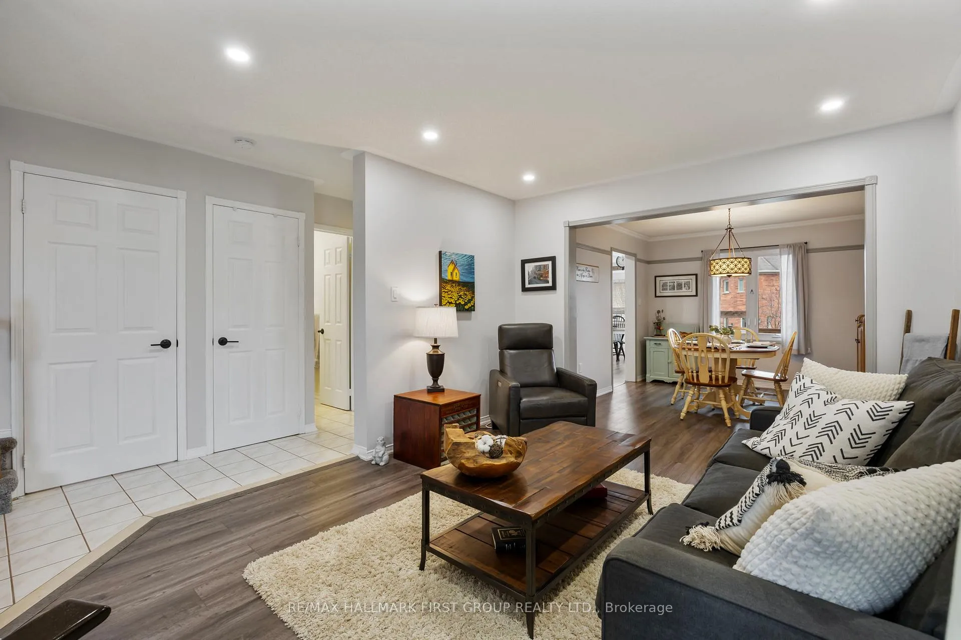 Photo 5 of 5 Knox Crescent, Whitby, Brooklin — HOMEH