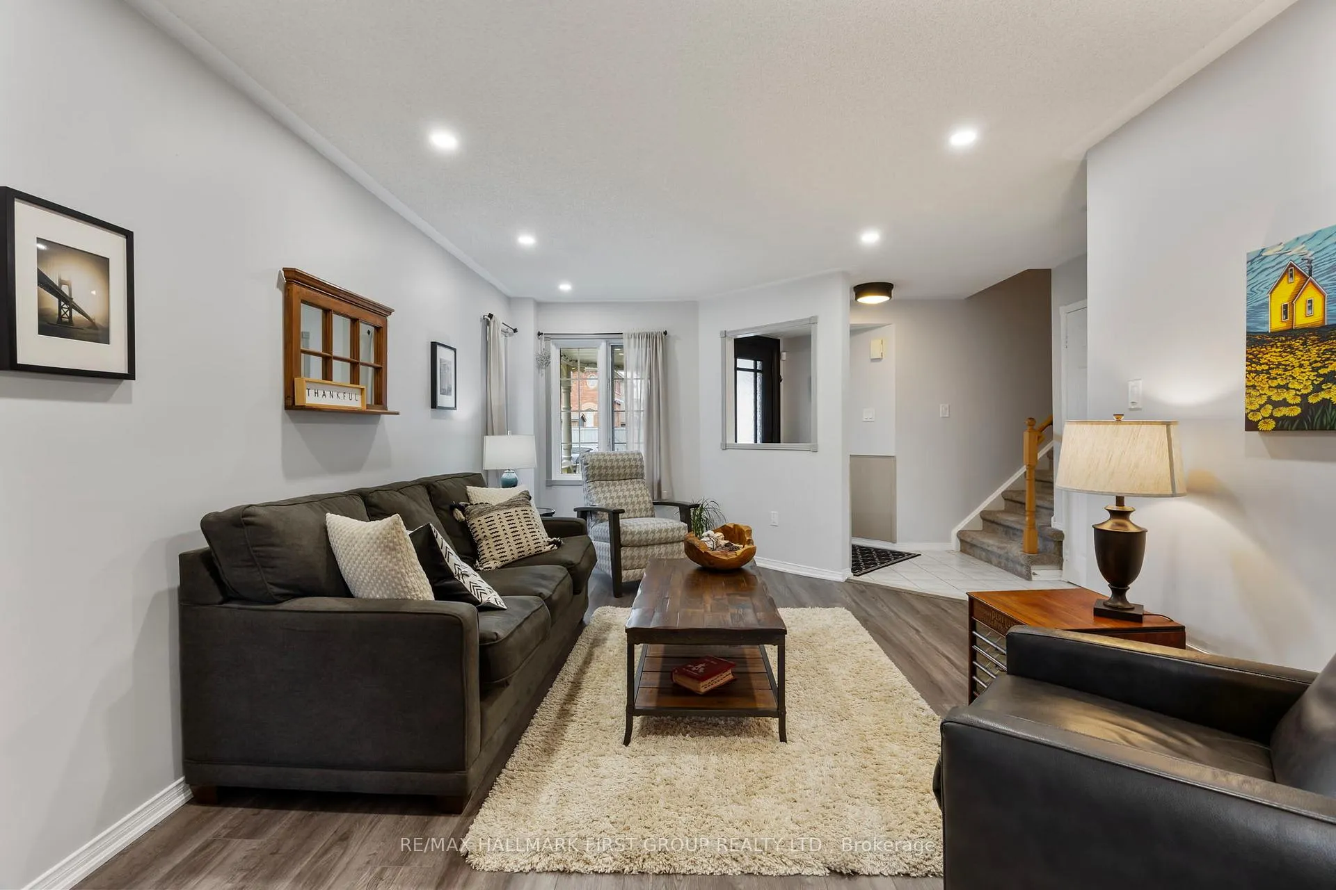 Photo 6 of 5 Knox Crescent, Whitby, Brooklin — HOMEH