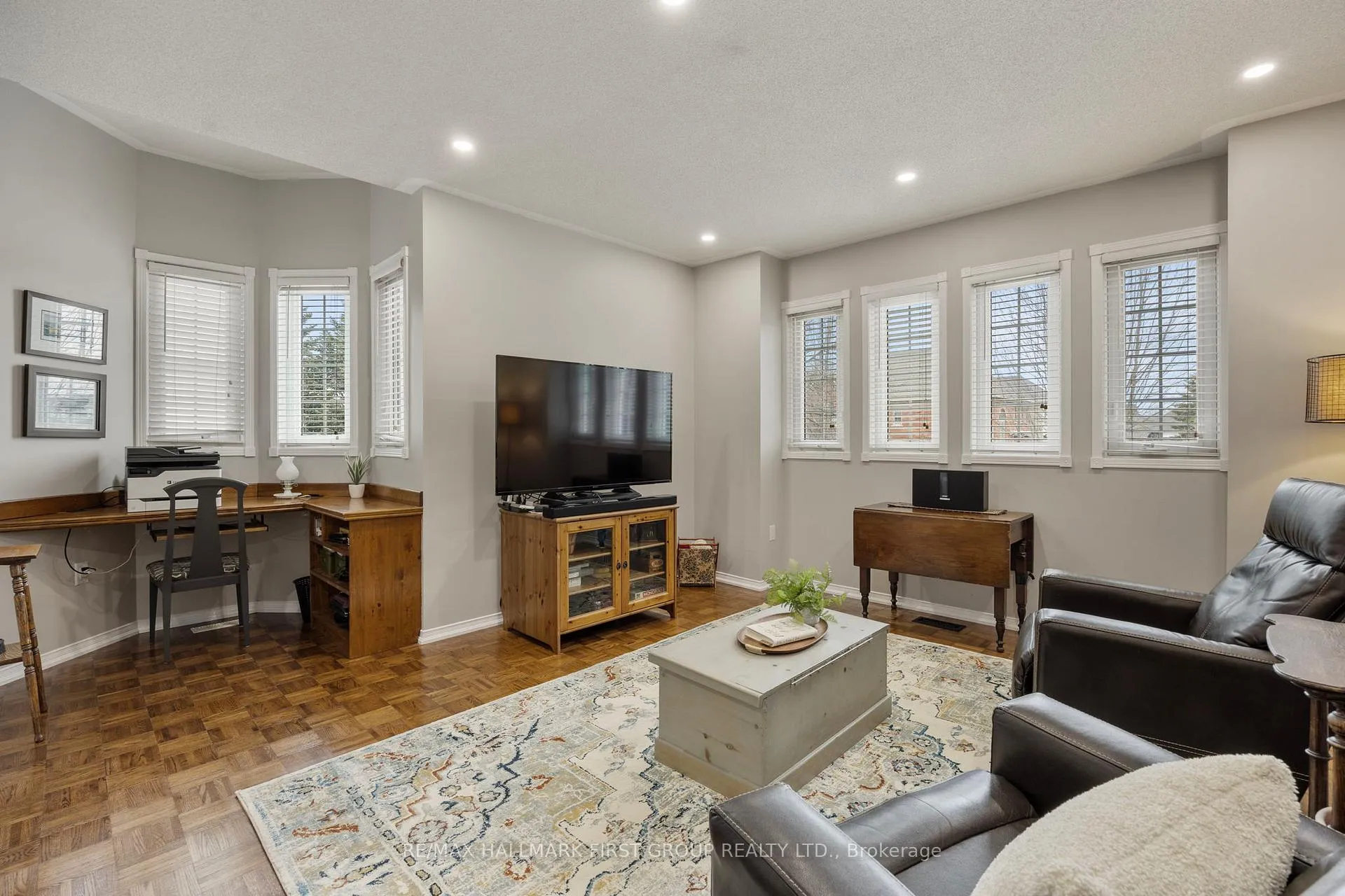 Photo 13 of 5 Knox Crescent, Whitby, Brooklin — HOMEH
