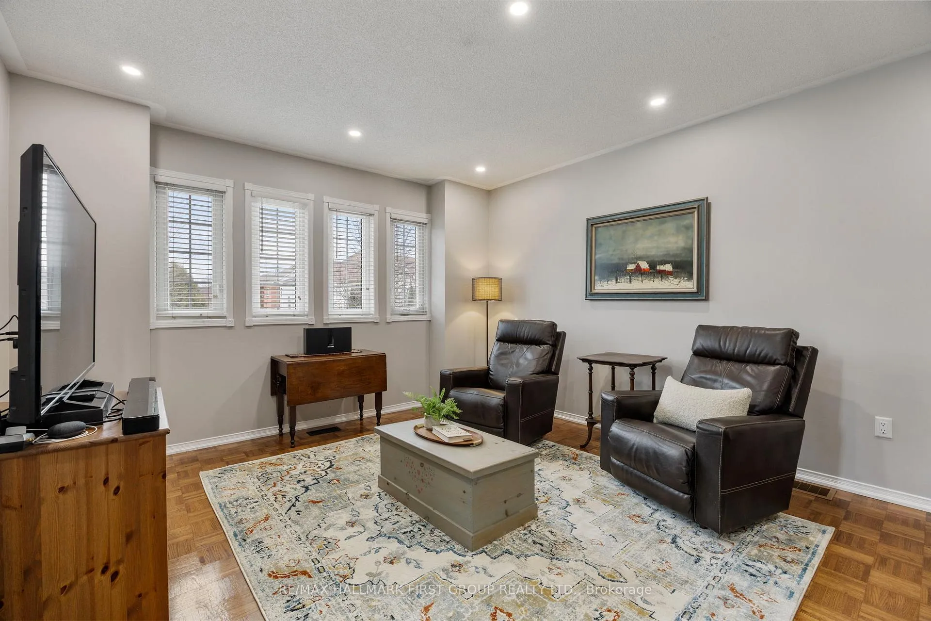 Photo 14 of 5 Knox Crescent, Whitby, Brooklin — HOMEH