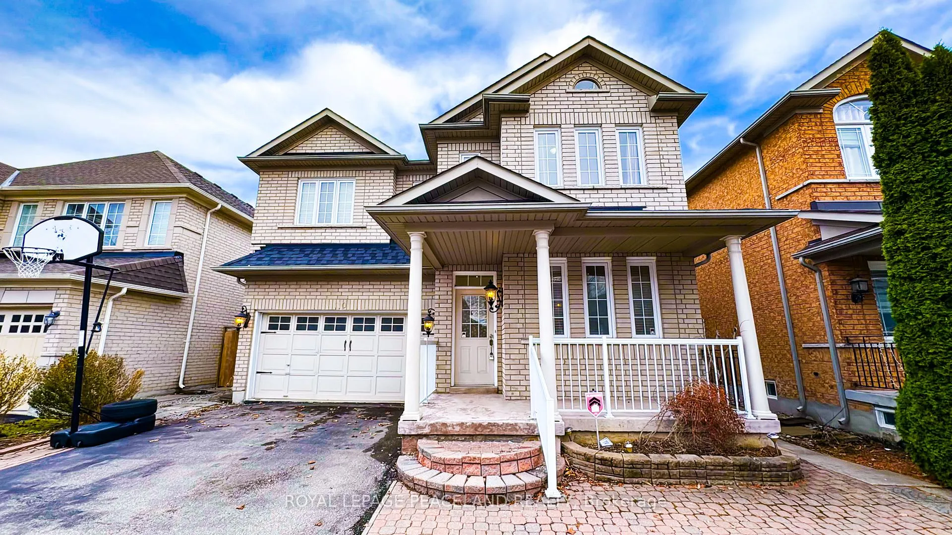 Front of 110 Annina Crescent