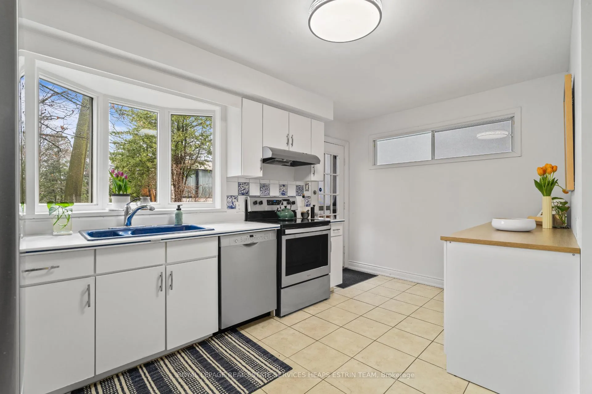 Photo 13 of 180 Moore Avenue, Toronto, Rosedale-Moore Park — HOMEH
