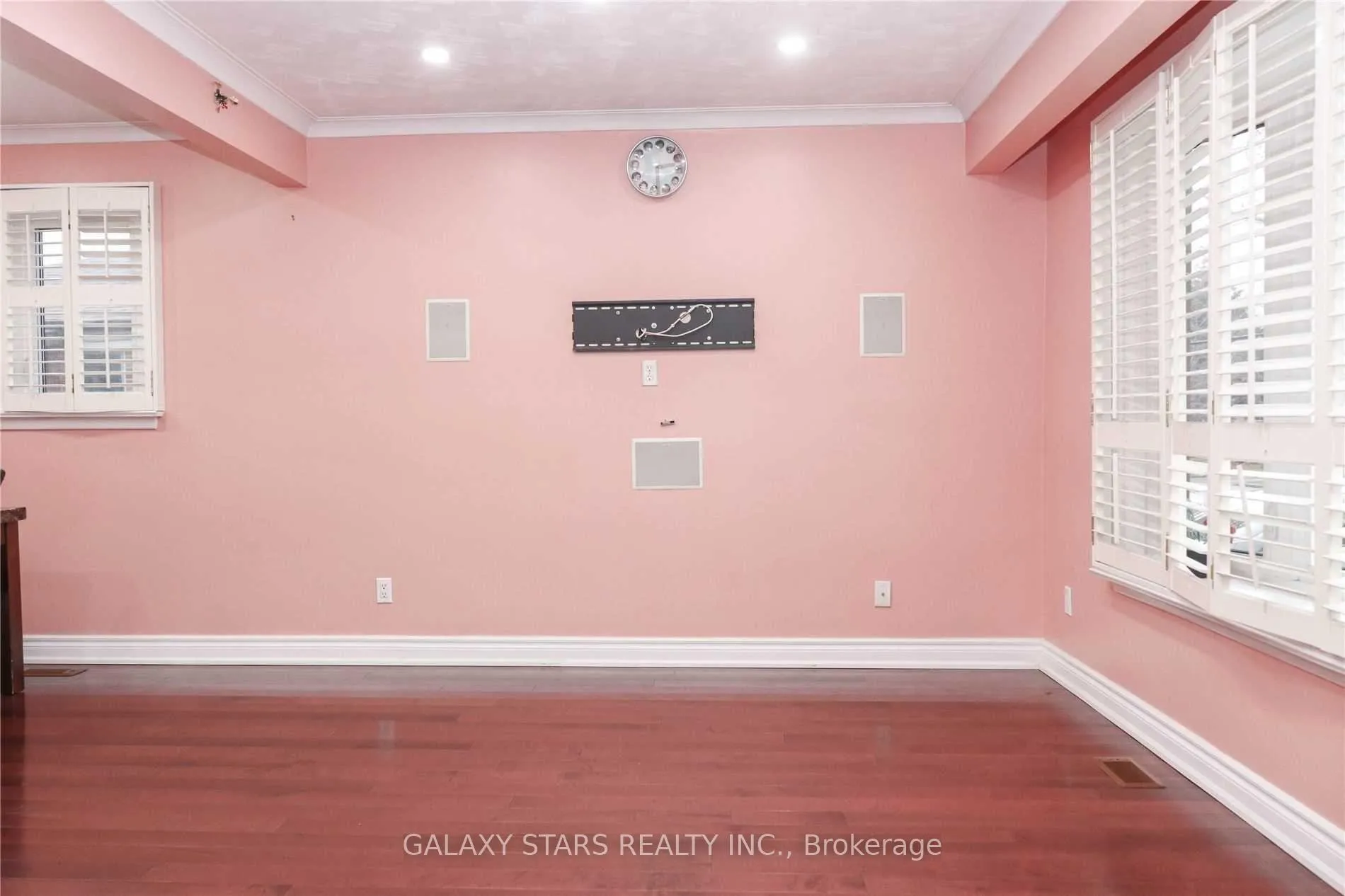 Photo 6 of Unit Main, 82 Nelson Street, Scarborough, Woburn — HOMEH
