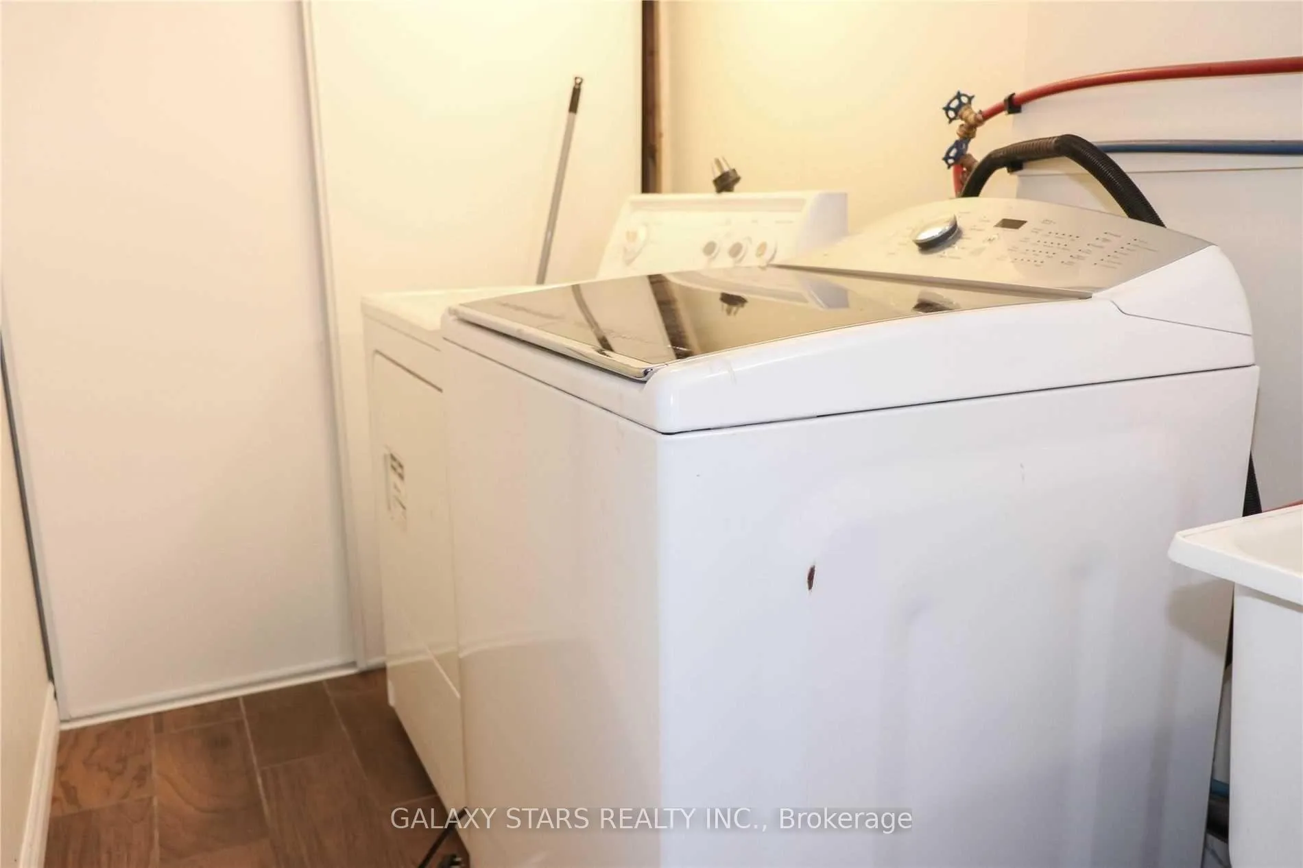 Photo 14 of Unit Main, 82 Nelson Street, Scarborough, Woburn — HOMEH