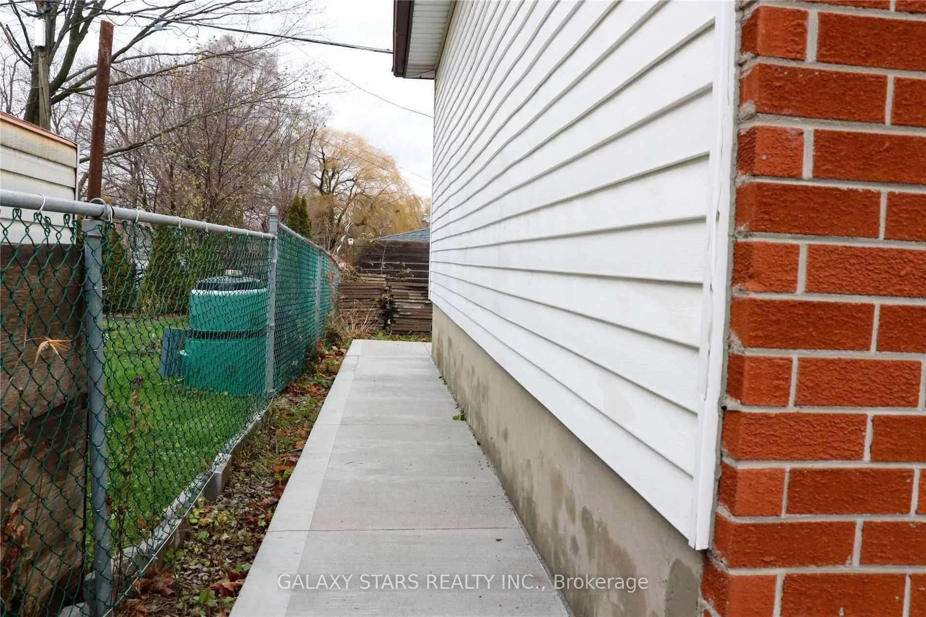 Photo 15 of Unit Main, 82 Nelson Street, Scarborough, Woburn — HOMEH