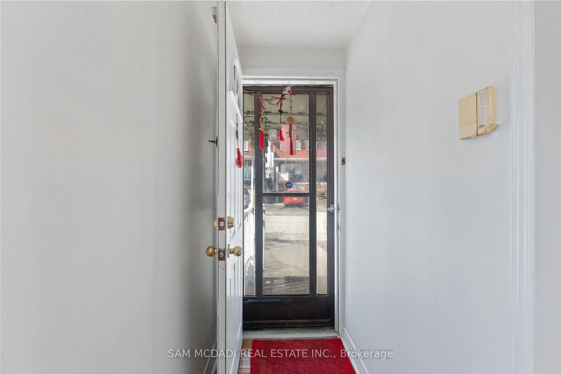 Photo 5 of 87 Dynevor Road, Toronto, Caledonia-Fairbank — HOMEH