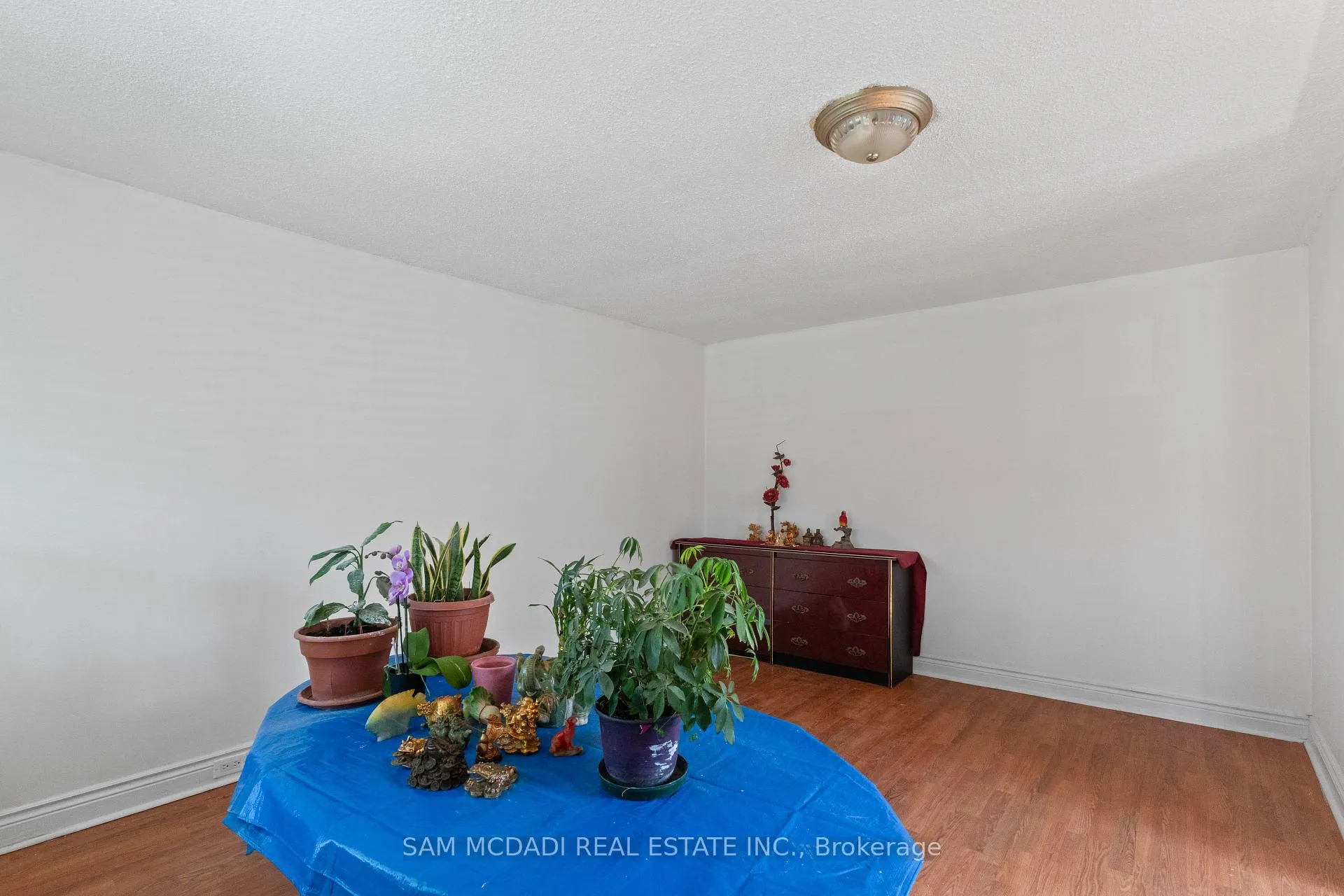 Photo 7 of 87 Dynevor Road, Toronto, Caledonia-Fairbank — HOMEH
