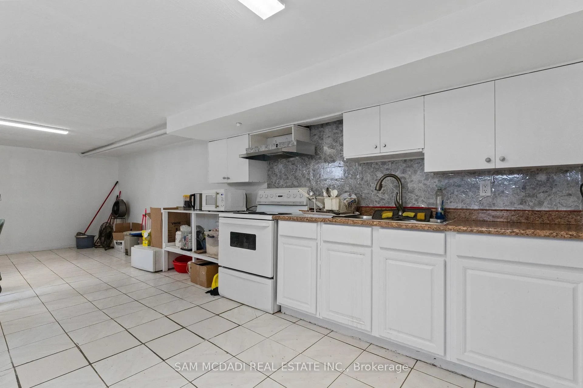 Photo 18 of 87 Dynevor Road, Toronto, Caledonia-Fairbank — HOMEH