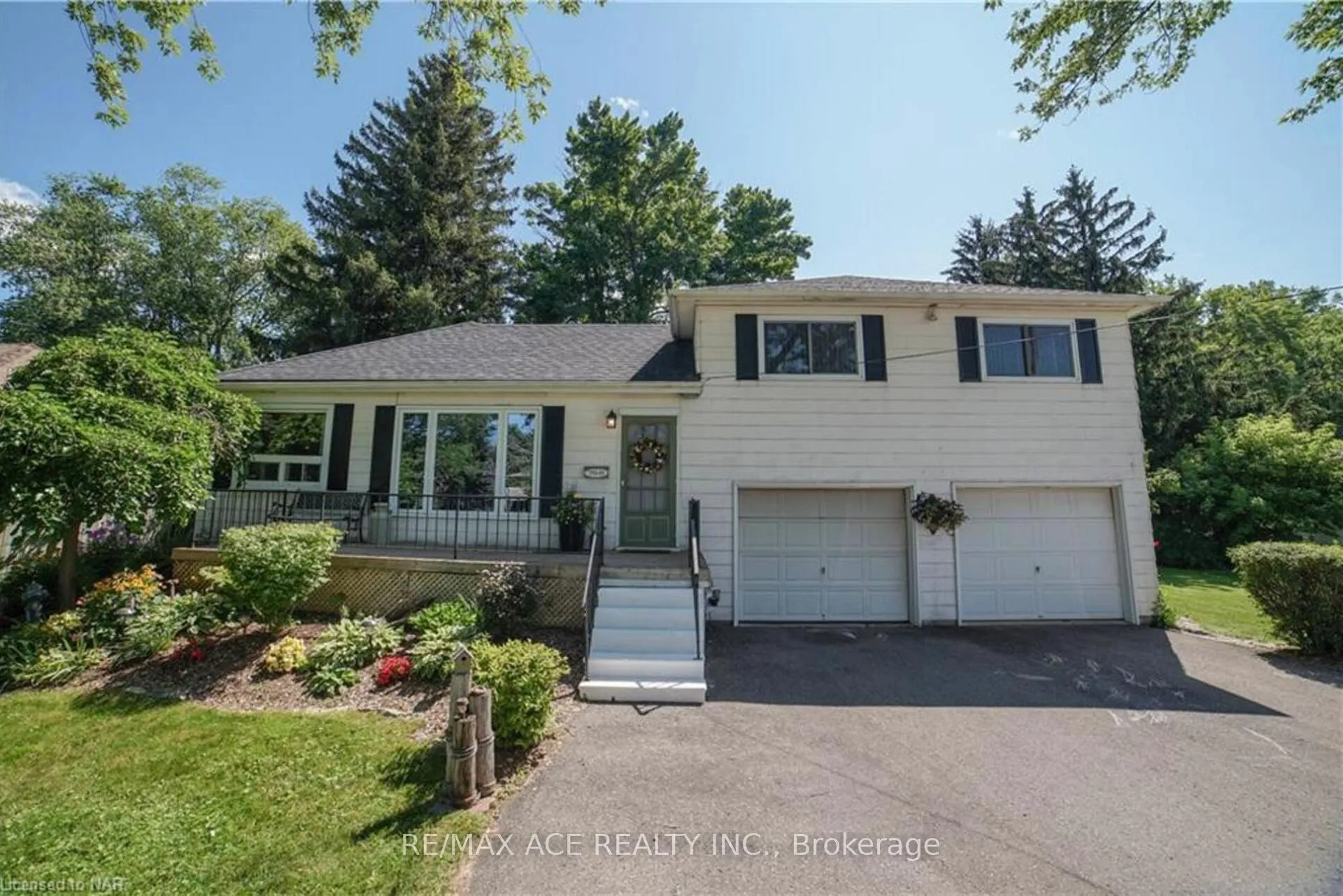Front of 768 South Pelham Road