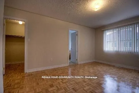Photo 4 of 47 Gauguin Avenue, Vaughan, Patterson — HOMEH