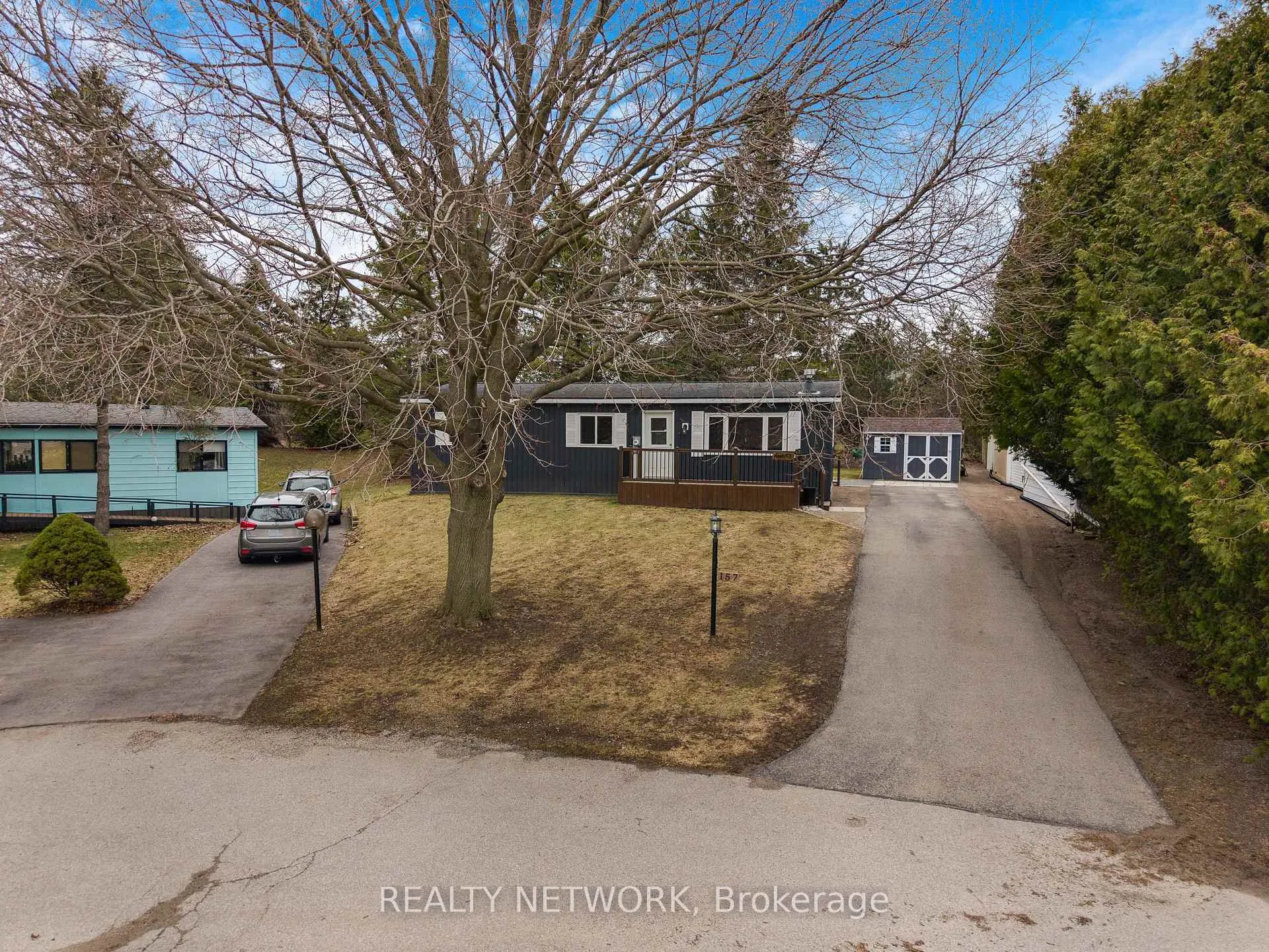 Photo 5 of 157 Maple Crescent, Hamilton, Rural Flamborough — HOMEH