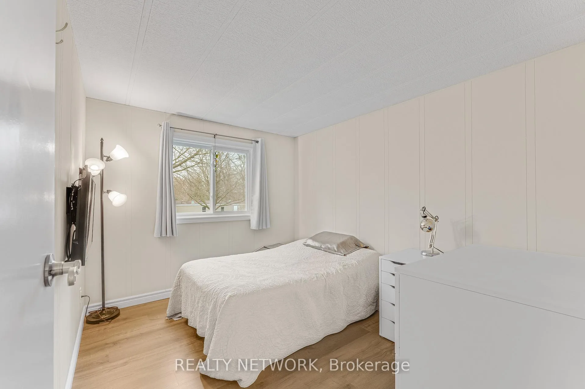 Photo 24 of 157 Maple Crescent, Hamilton, Rural Flamborough — HOMEH