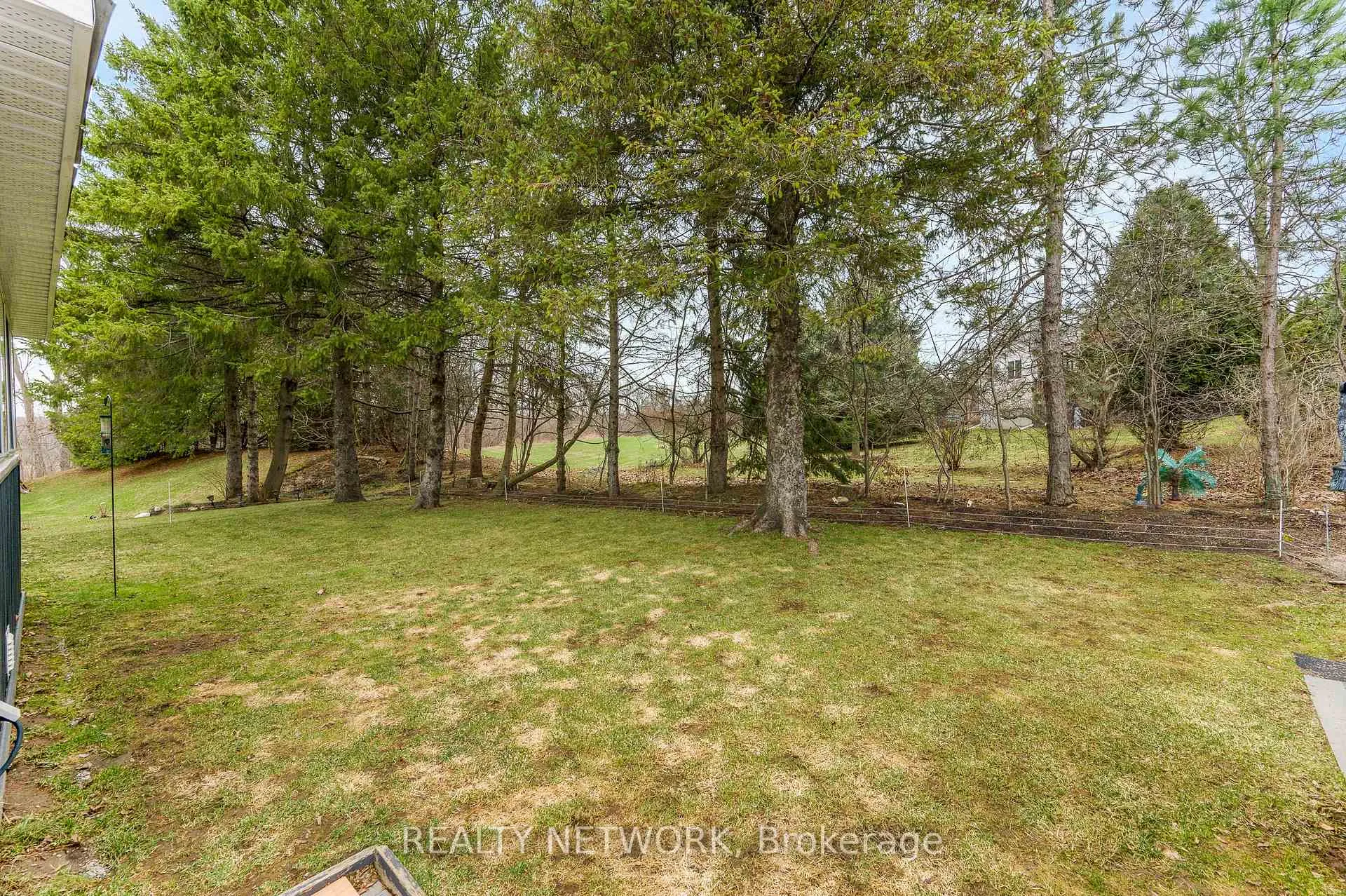 Photo 29 of 157 Maple Crescent, Hamilton, Rural Flamborough — HOMEH