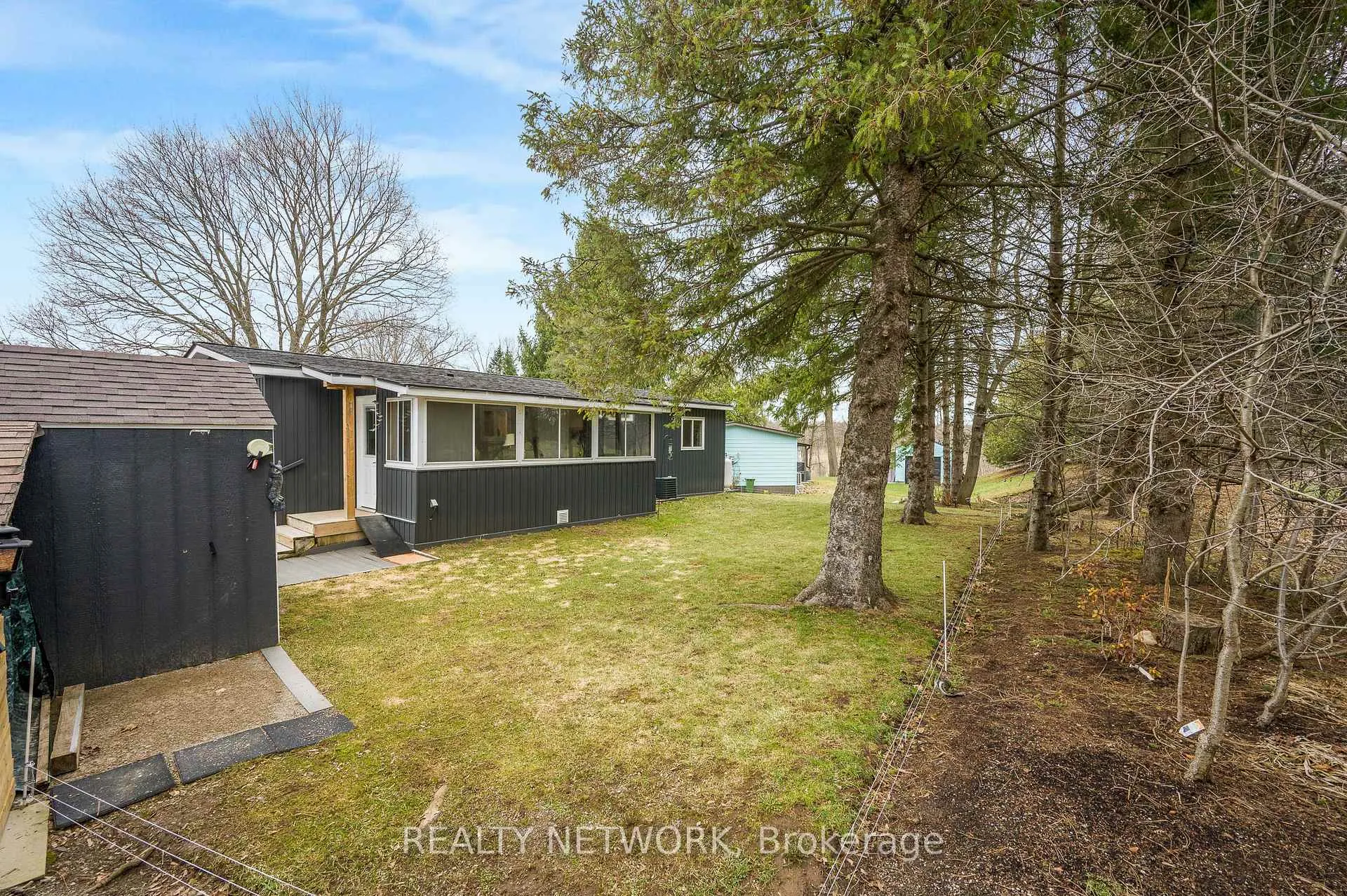 Photo 30 of 157 Maple Crescent, Hamilton, Rural Flamborough — HOMEH