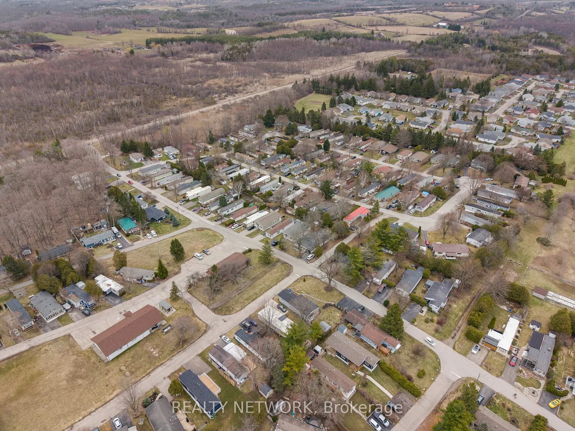 Photo 35 of 157 Maple Crescent, Hamilton, Rural Flamborough — HOMEH