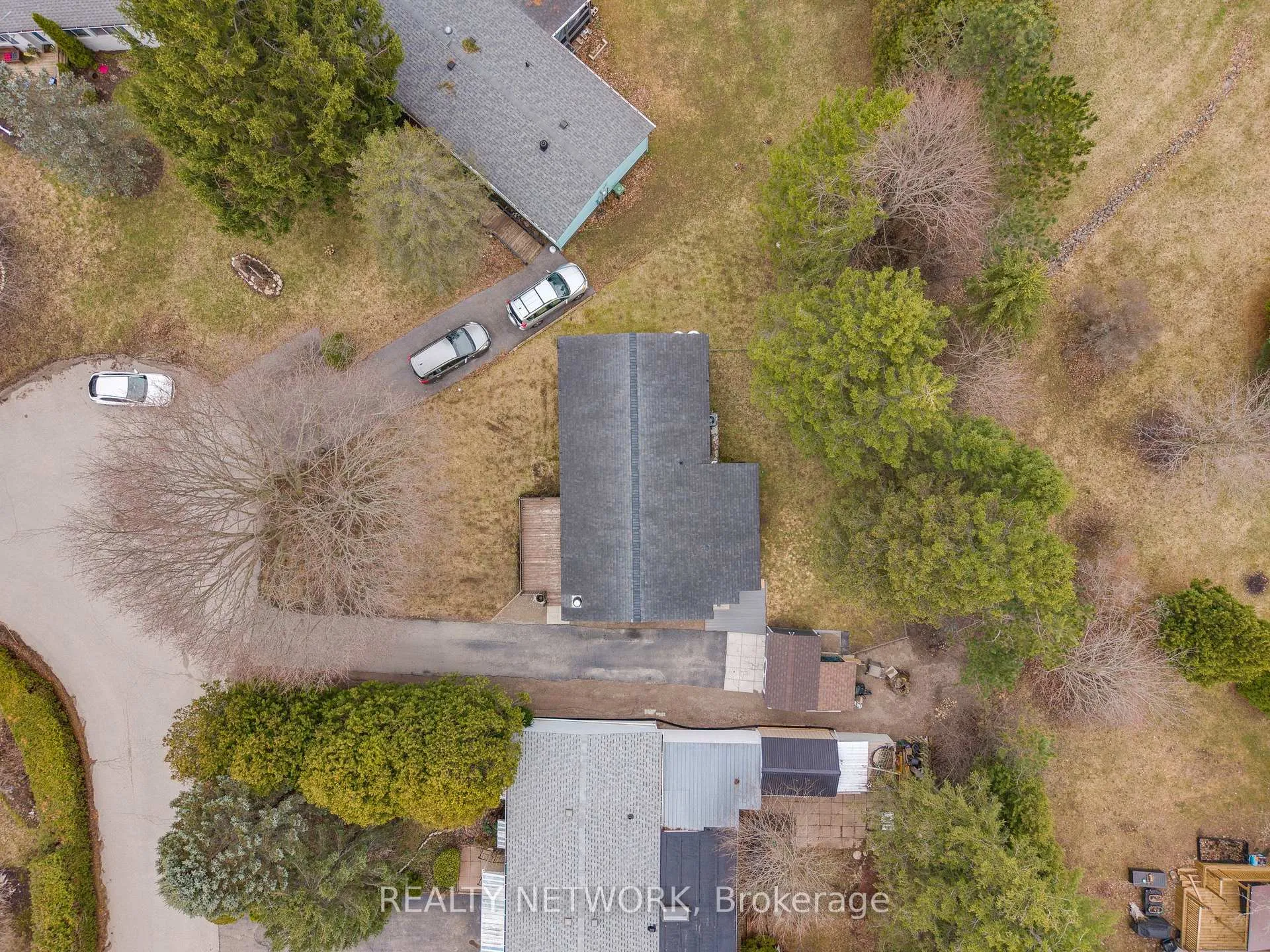 Photo 40 of 157 Maple Crescent, Hamilton, Rural Flamborough — HOMEH