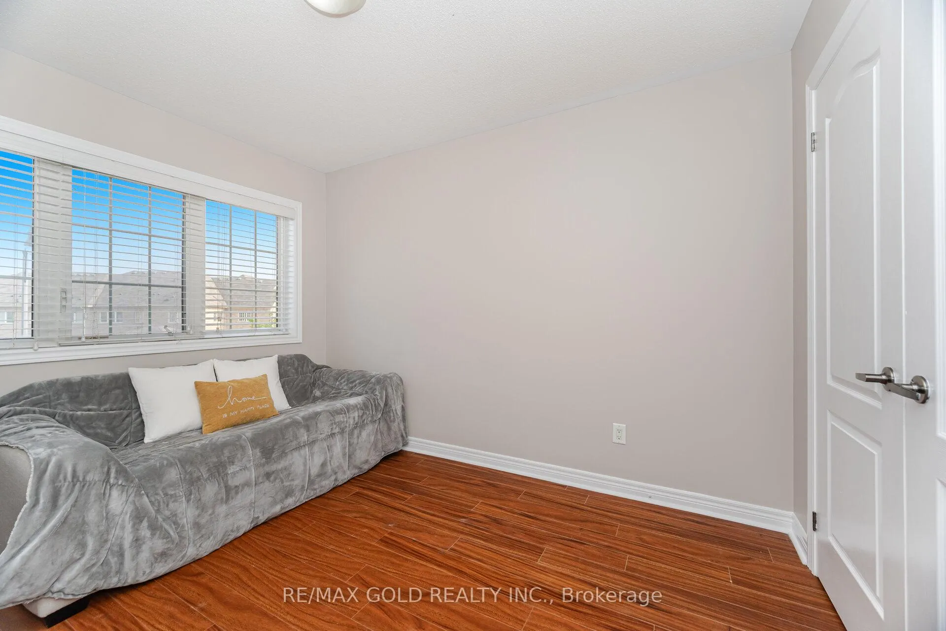 Photo 11 of 11 Seedland Crescent N, Brampton, Sandringham-Wellington — HOMEH