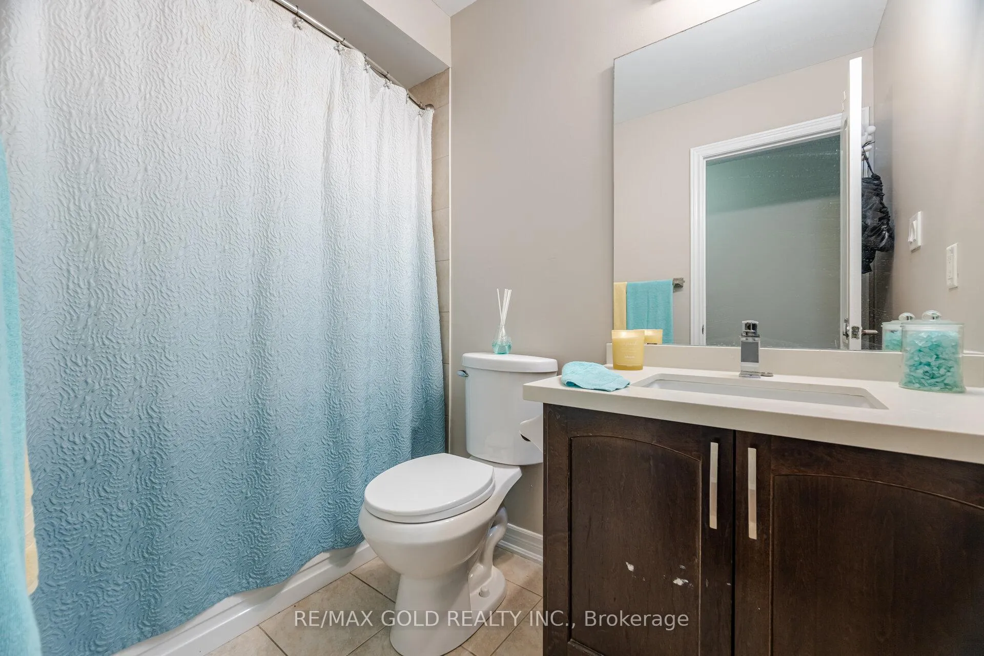 Photo 12 of 11 Seedland Crescent N, Brampton, Sandringham-Wellington — HOMEH