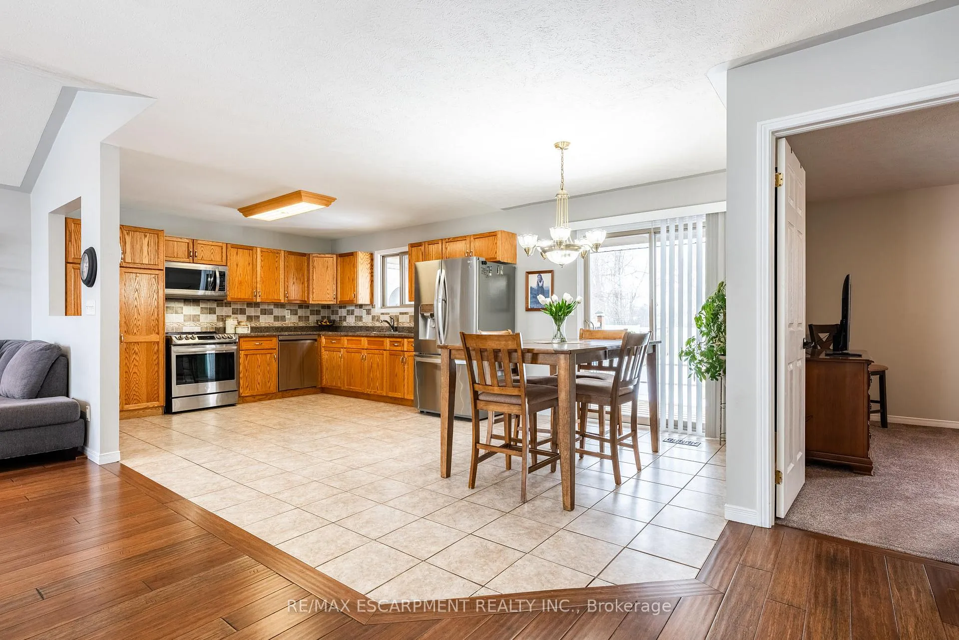 Photo 13 of 62 Mission Road, Brantford, Echo Place — HOMEH