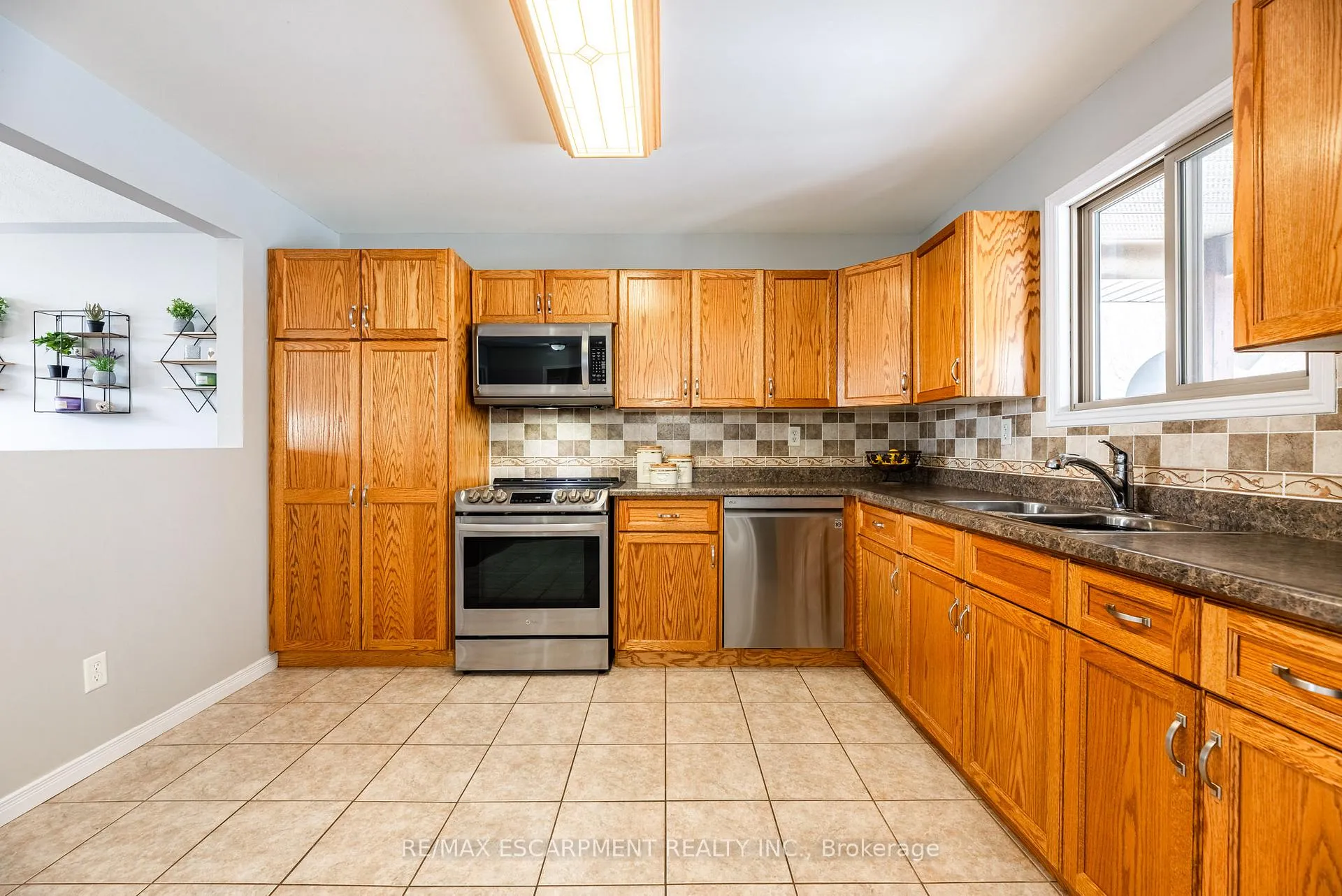Photo 15 of 62 Mission Road, Brantford, Echo Place — HOMEH